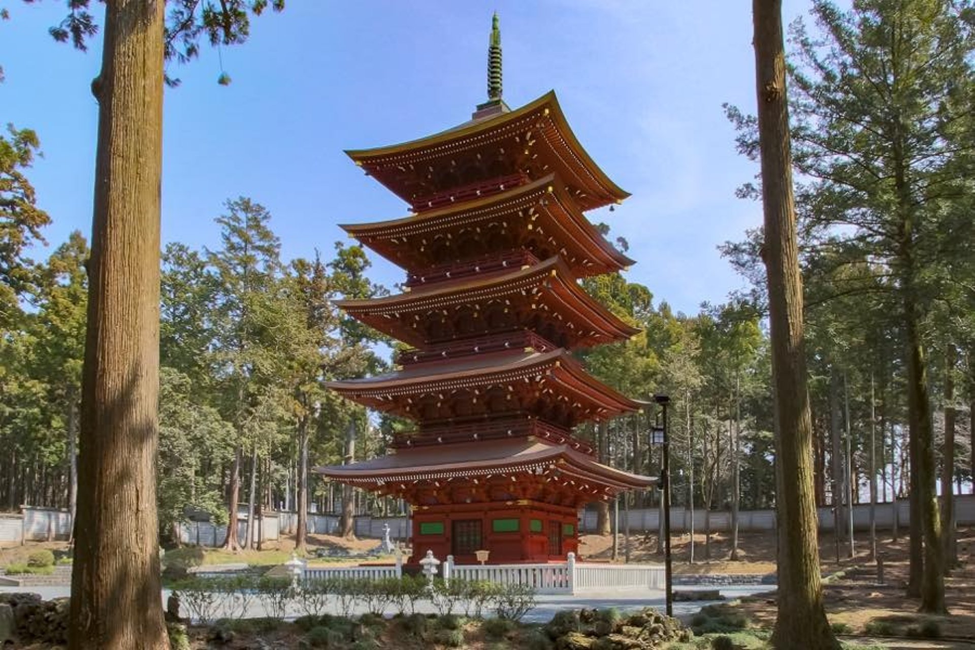 person wearing grey knit sweater