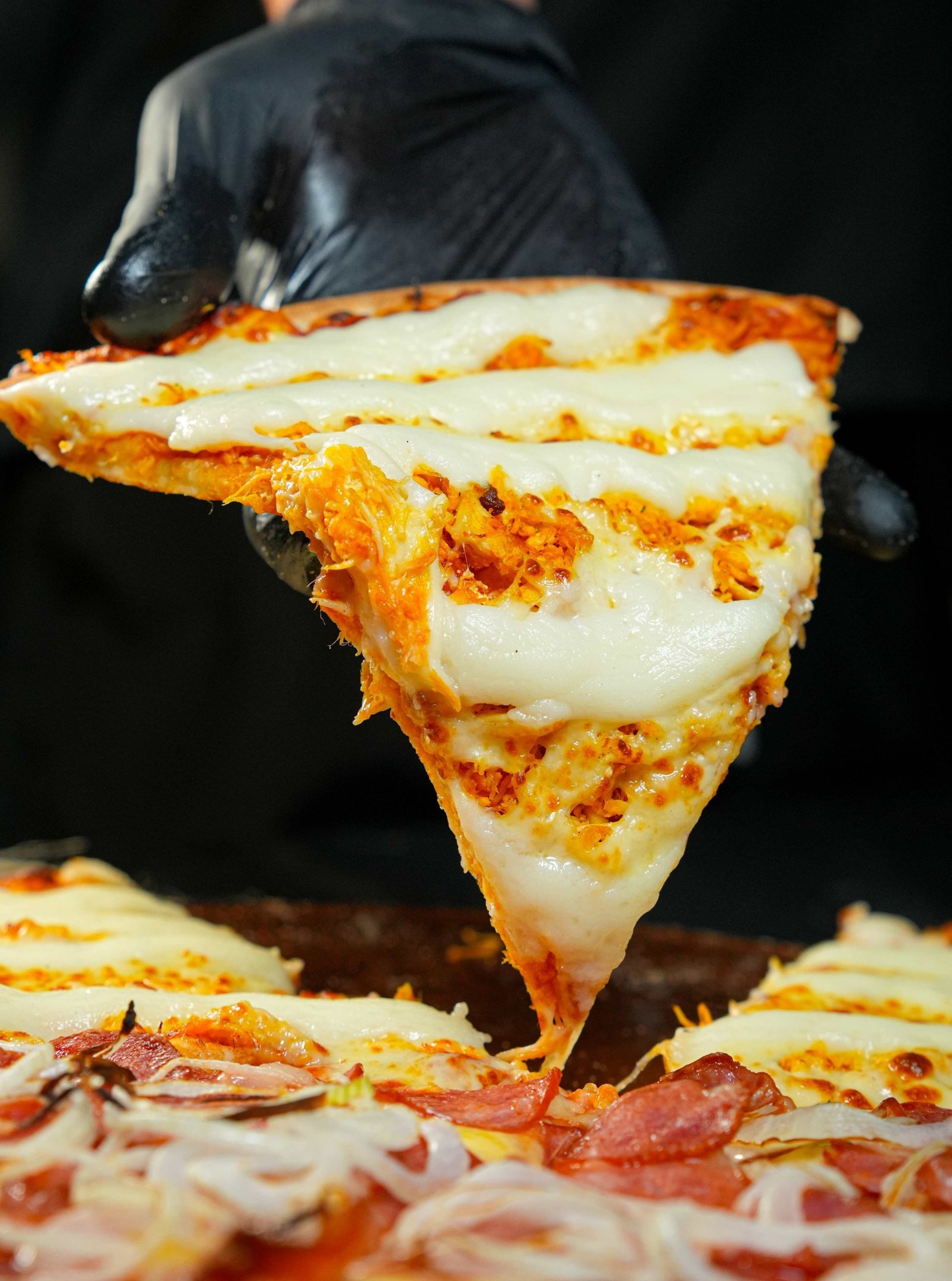 black and white bed linen