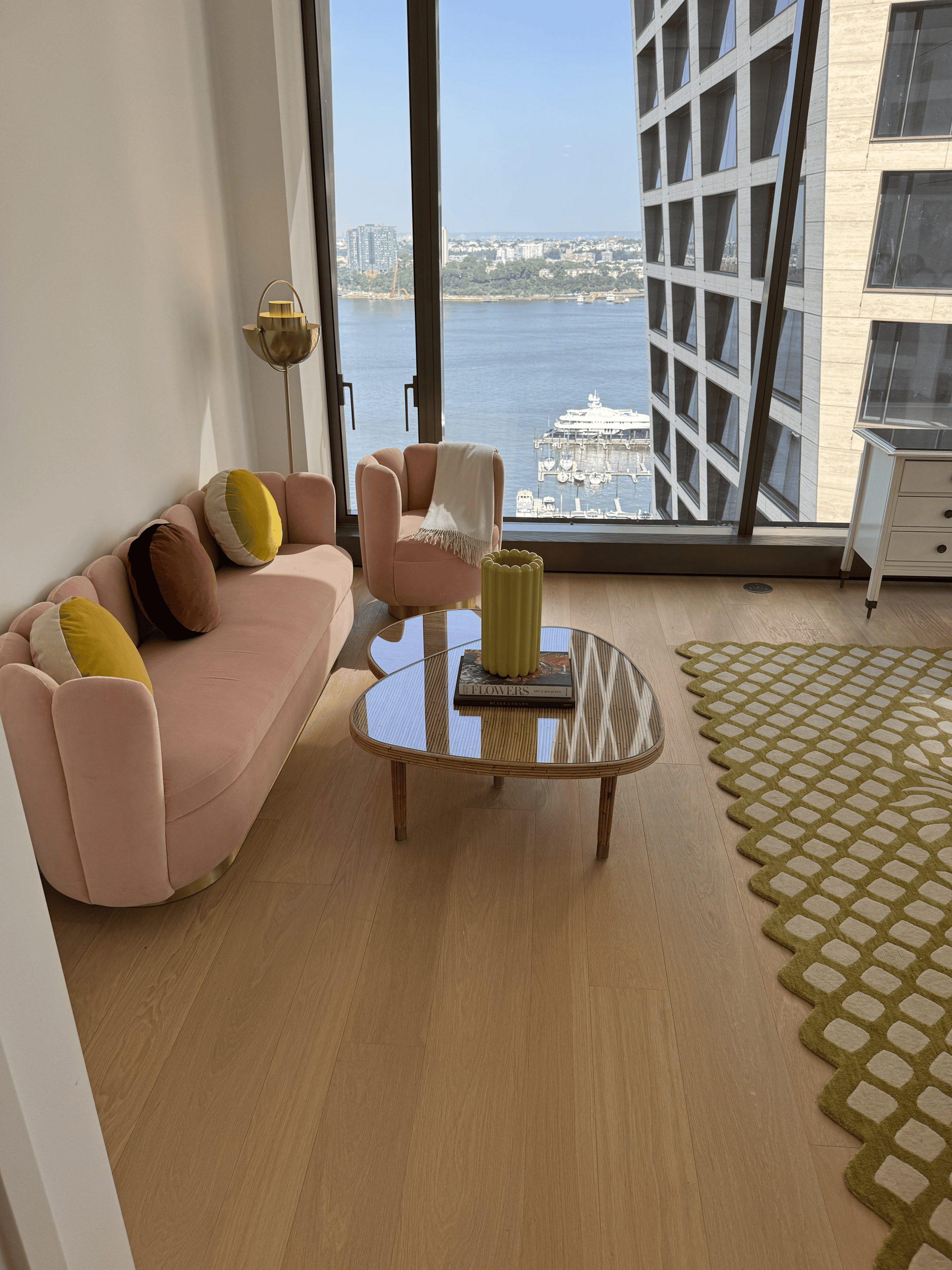 black and white bed linen