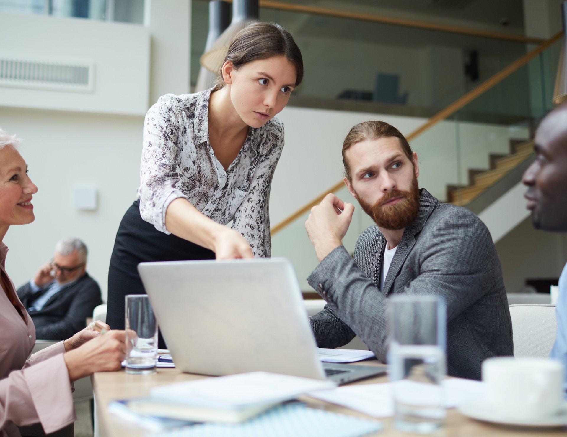 black and white bed linen