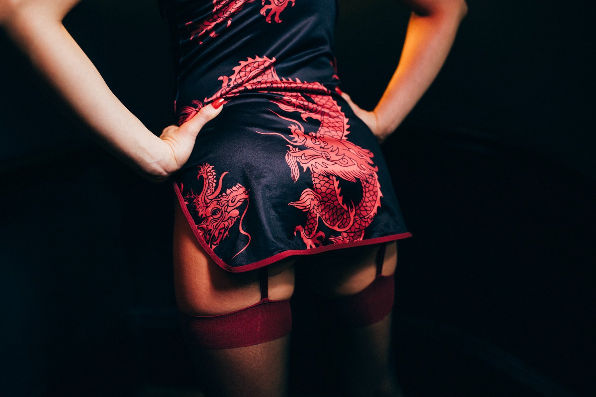 black and white bed linen