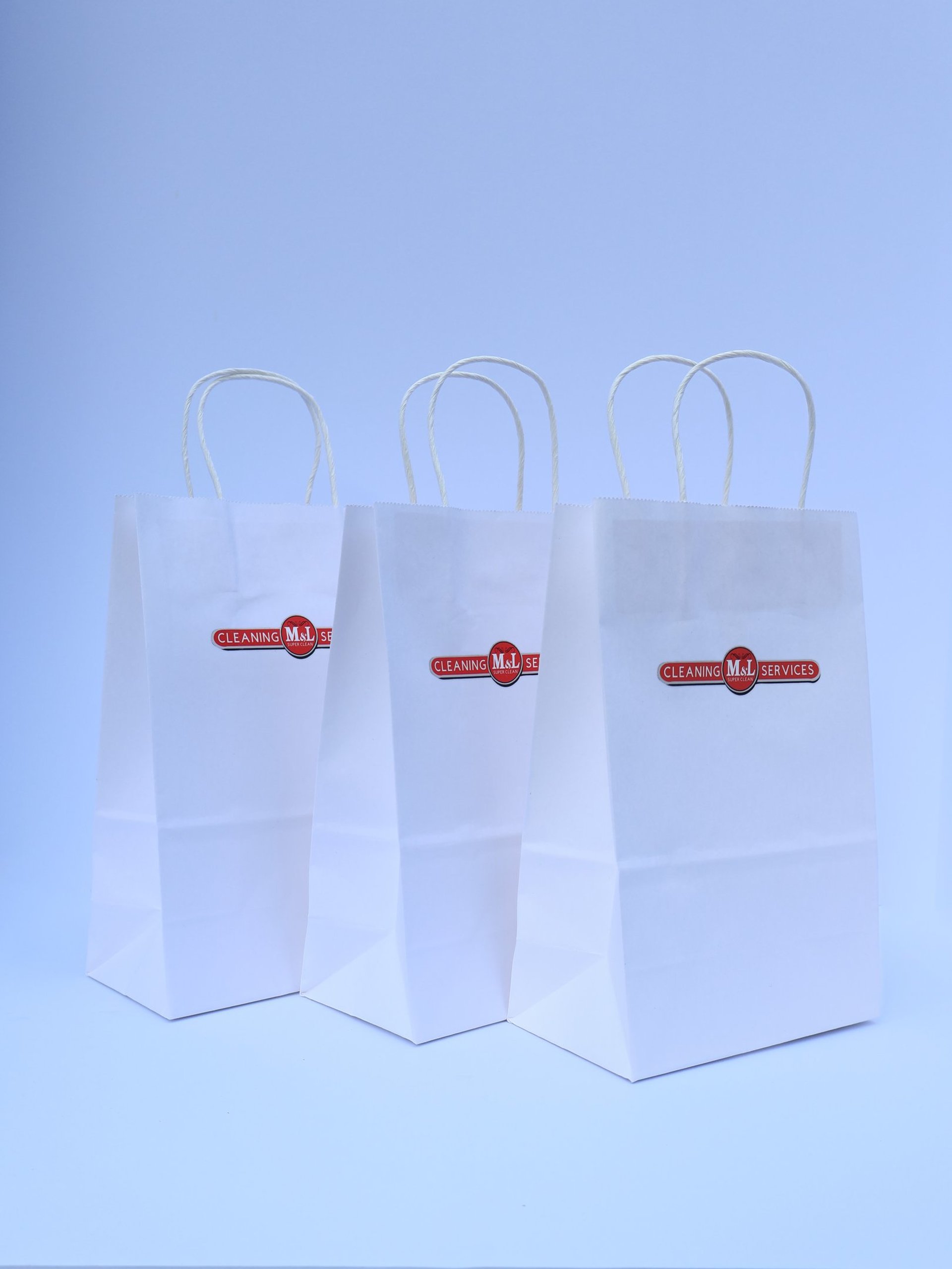 gray computer monitor