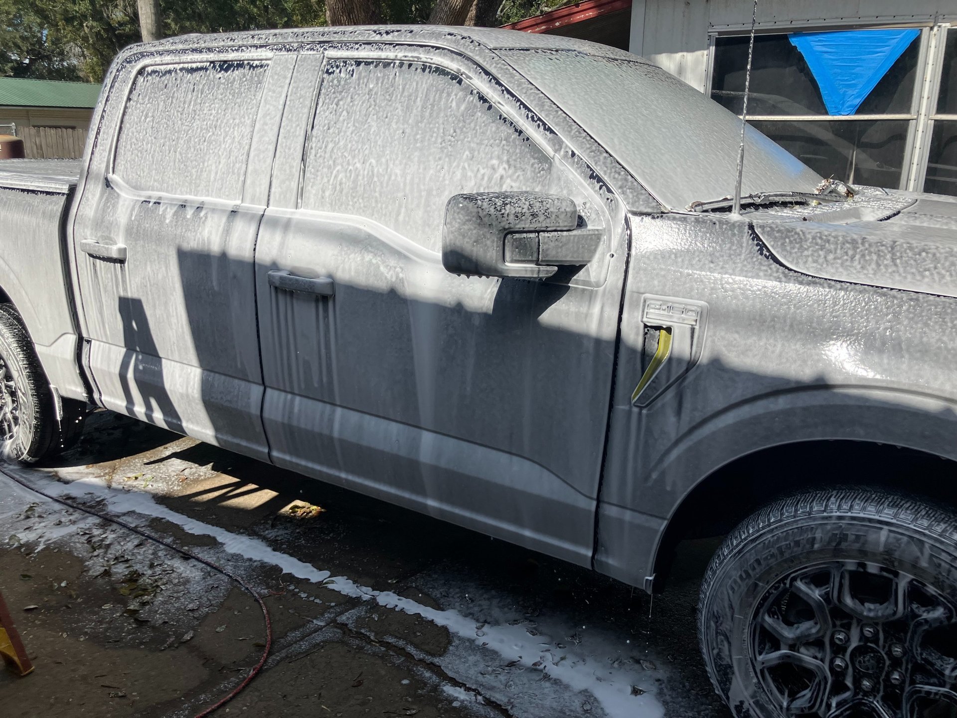 gray computer monitor