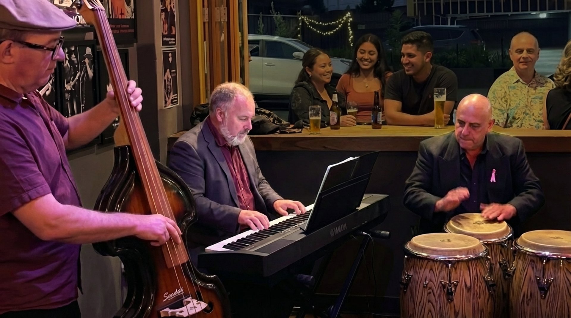 black and white bed linen