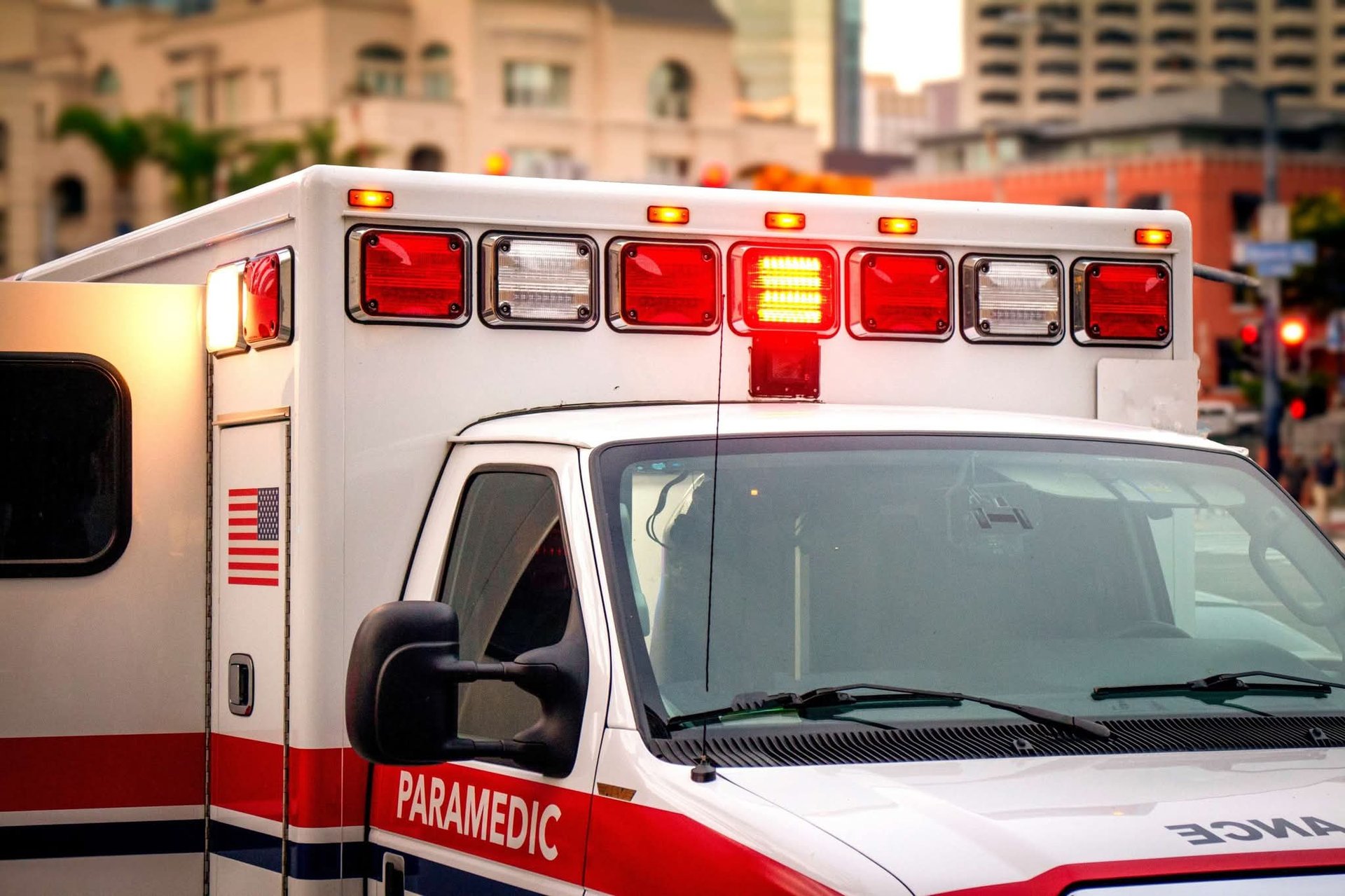 gray computer monitor