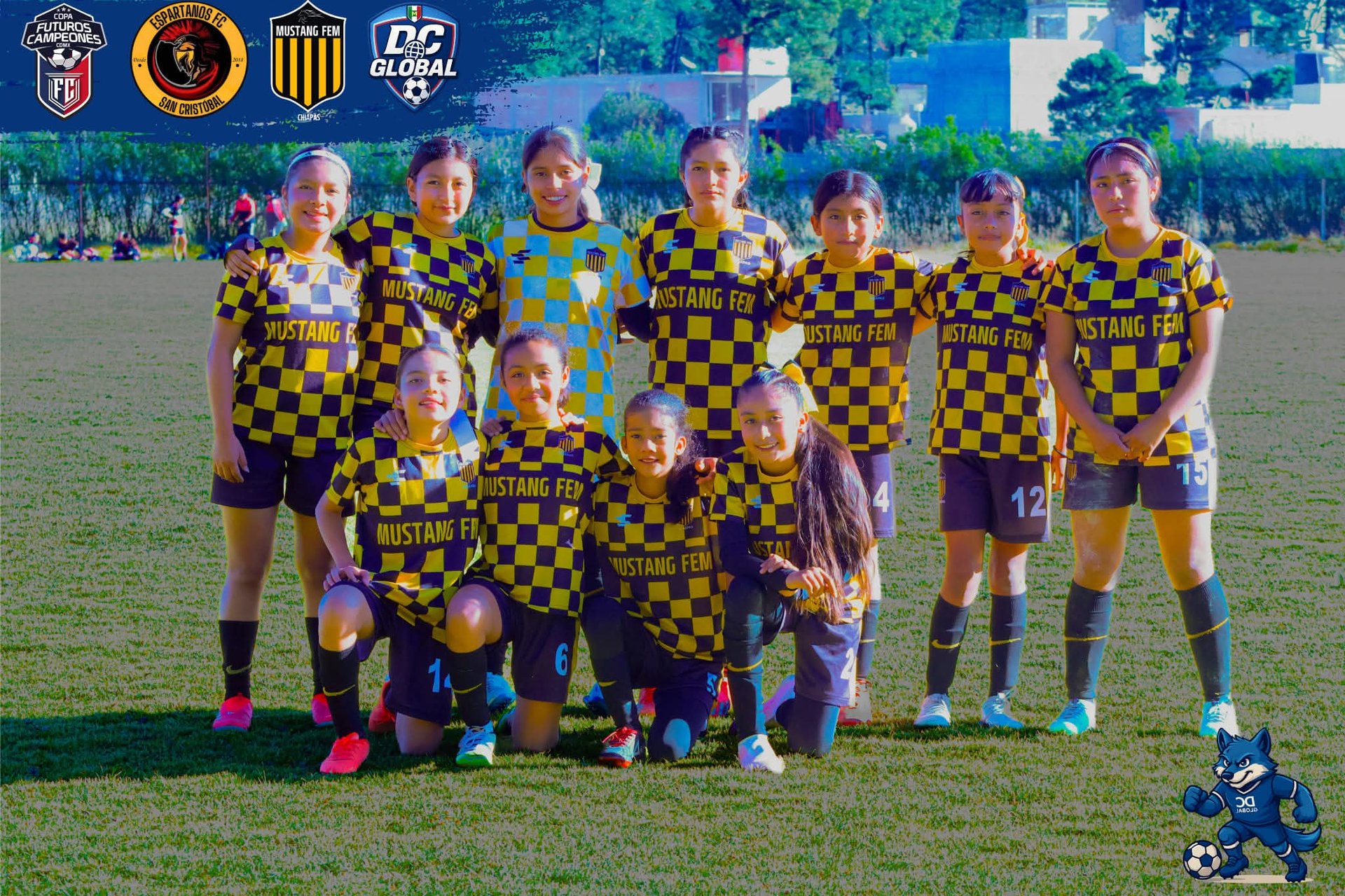 gray computer monitor