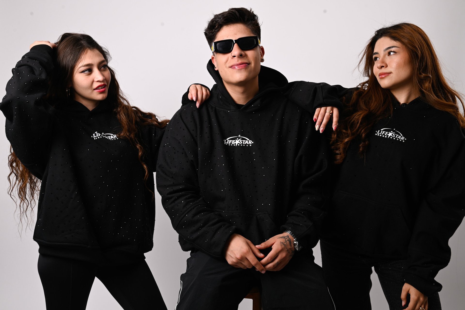 gray computer monitor