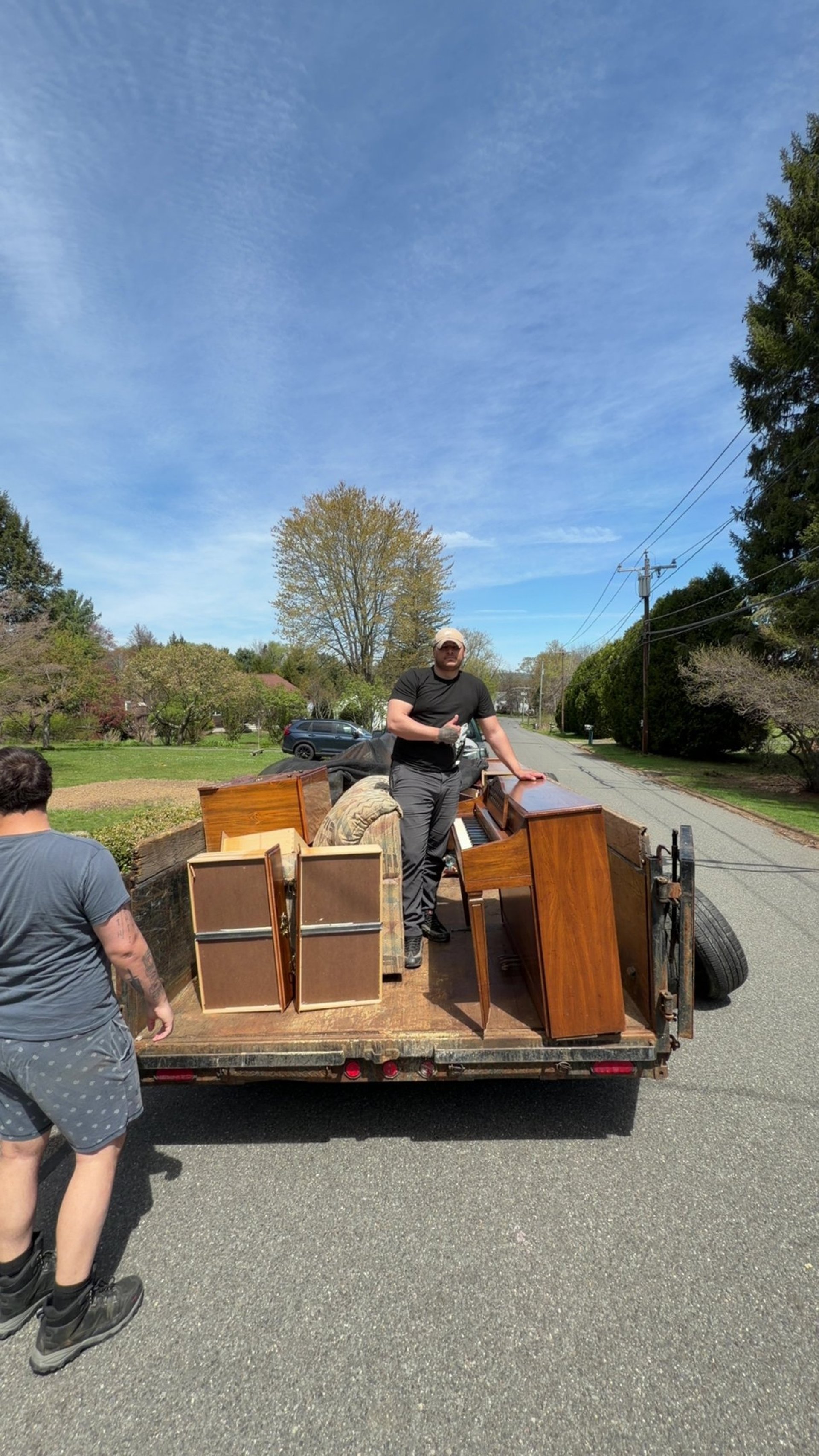 Garage cleanout in Suffield CT clearing clutter and storage items