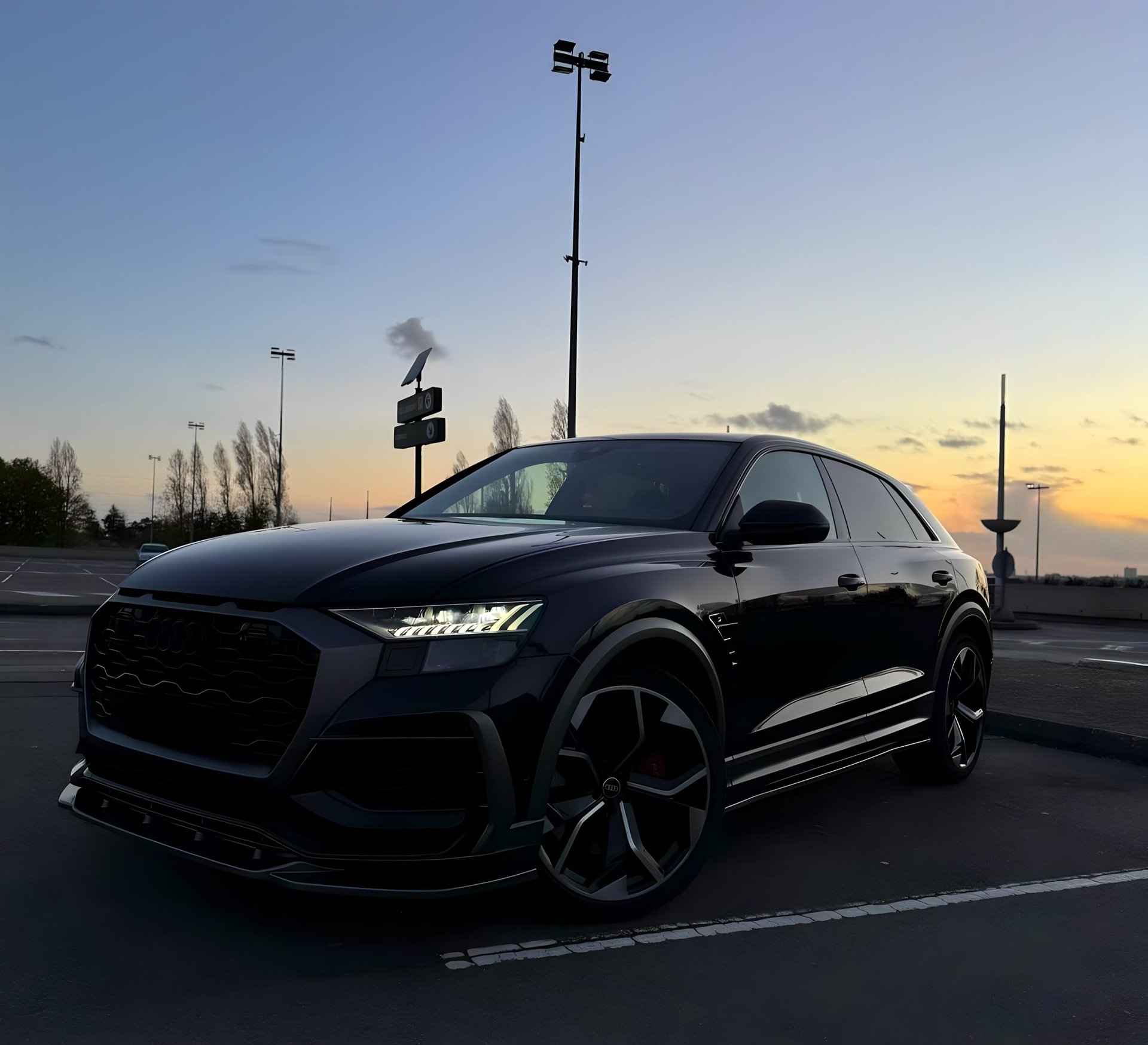 black and white bed linen