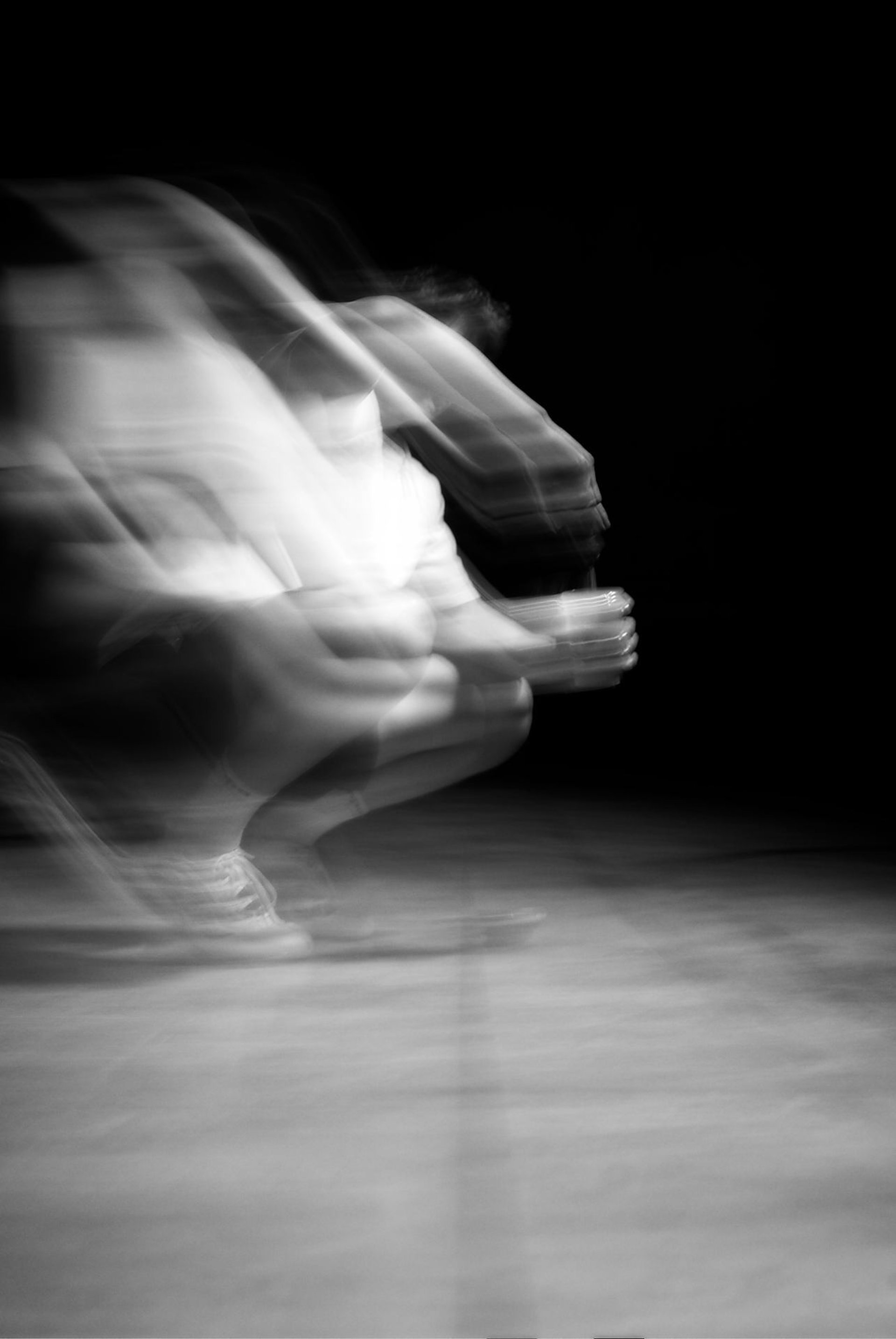 black and white bed linen