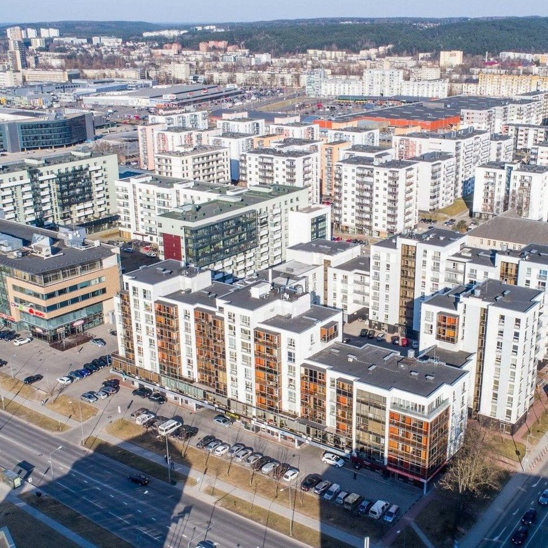 black and white bed linen