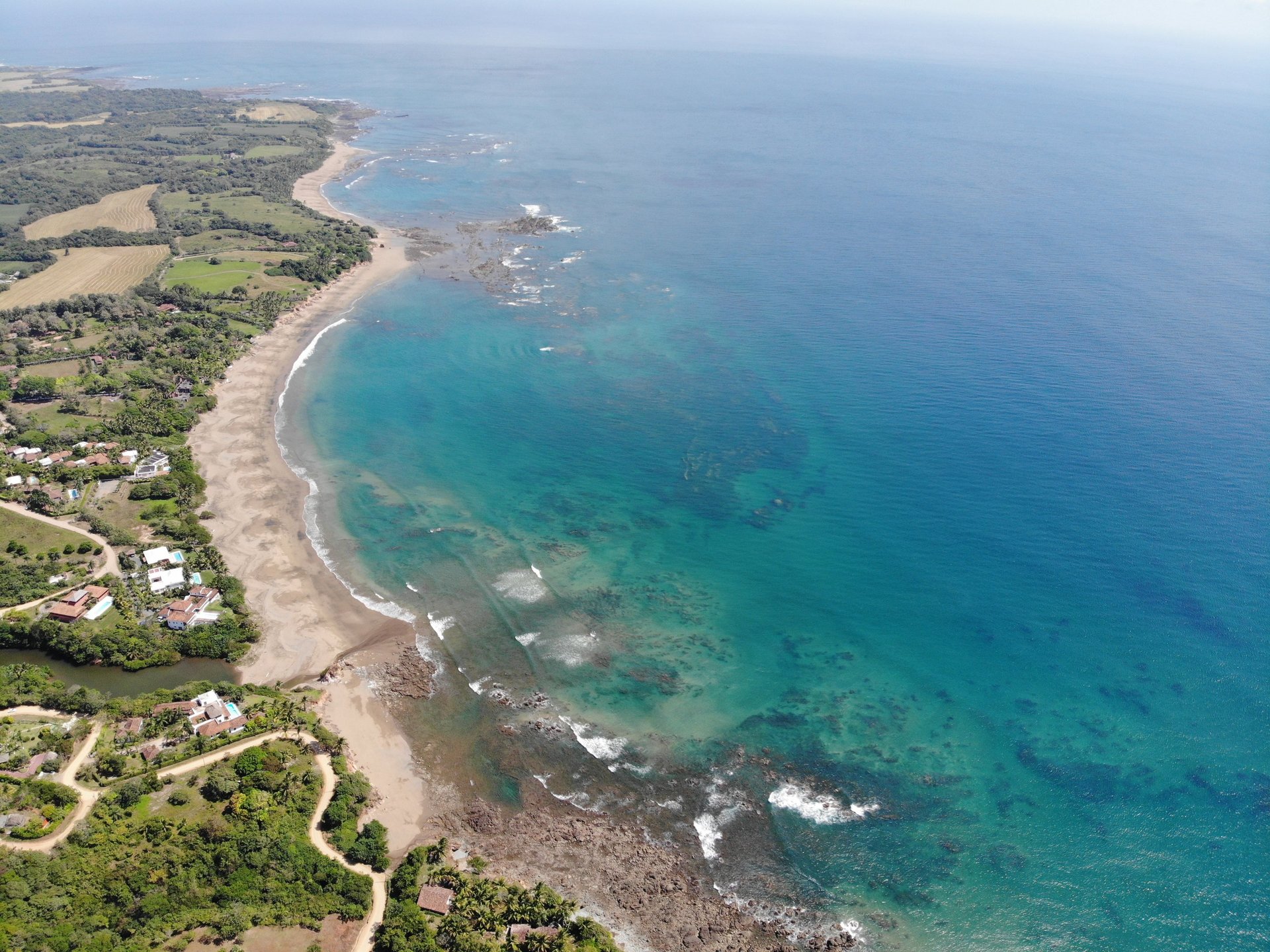 gray computer monitor