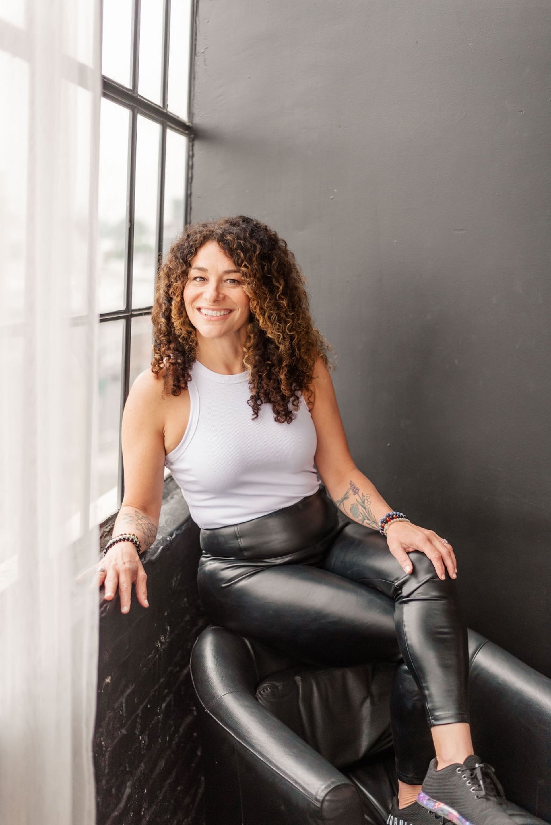 black and white bed linen