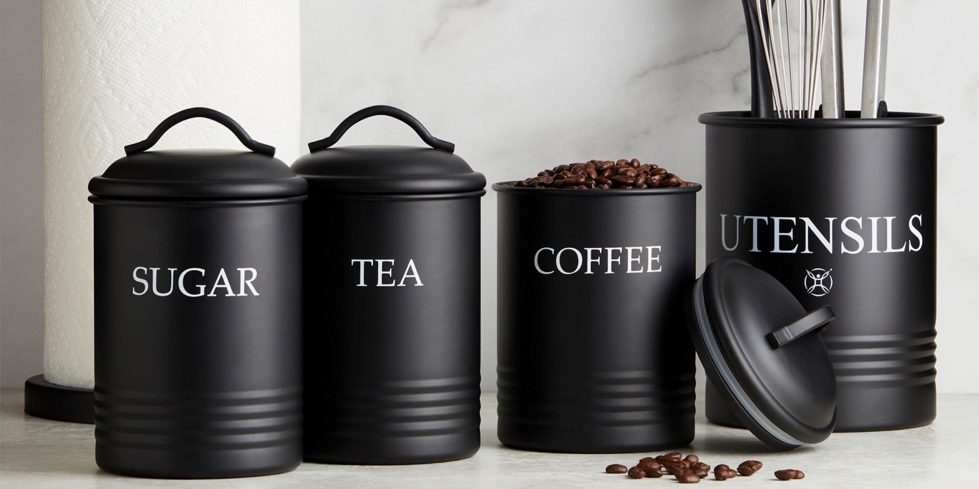 black and white bed linen