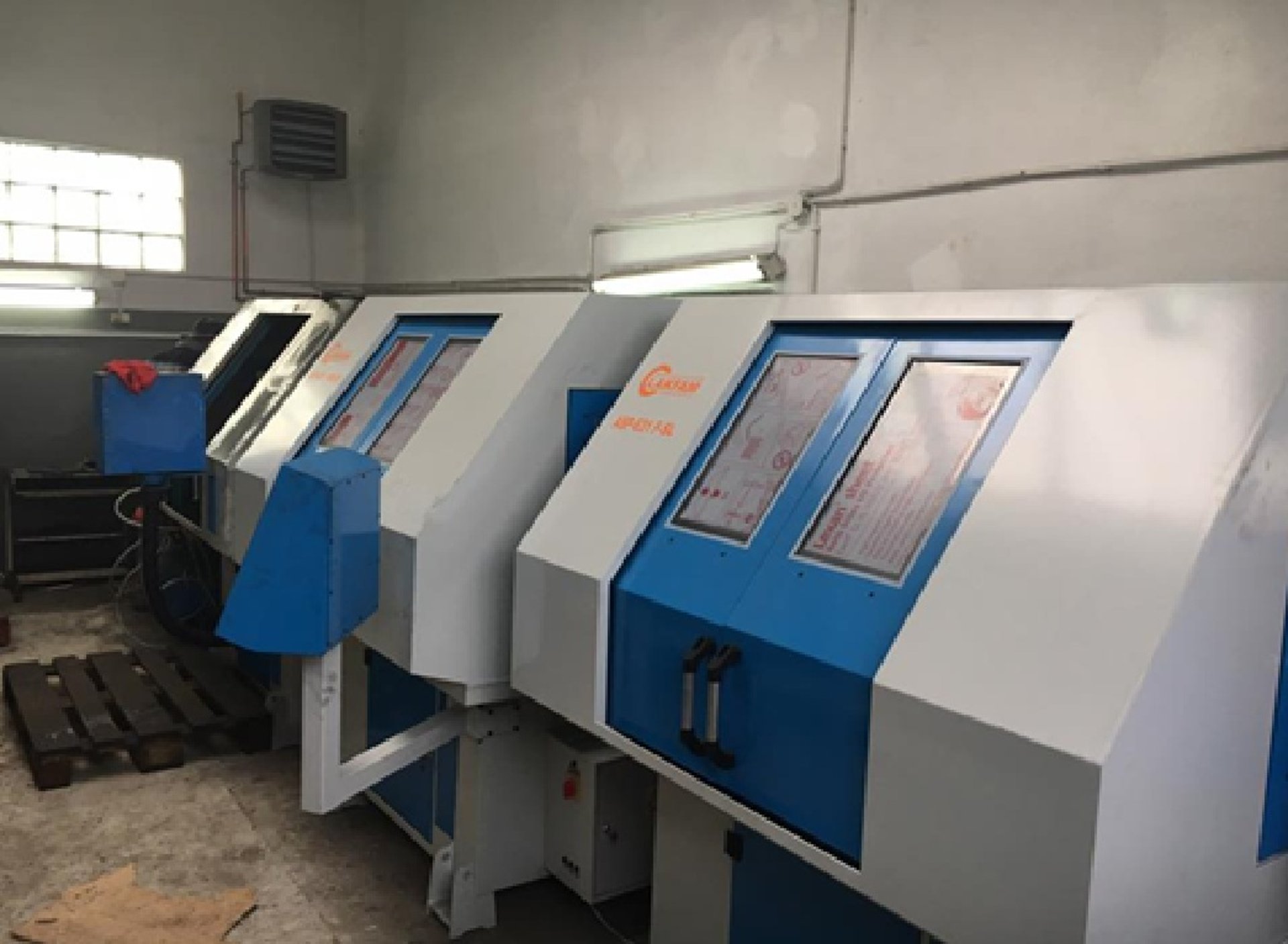 black and brown leather padded tub sofa