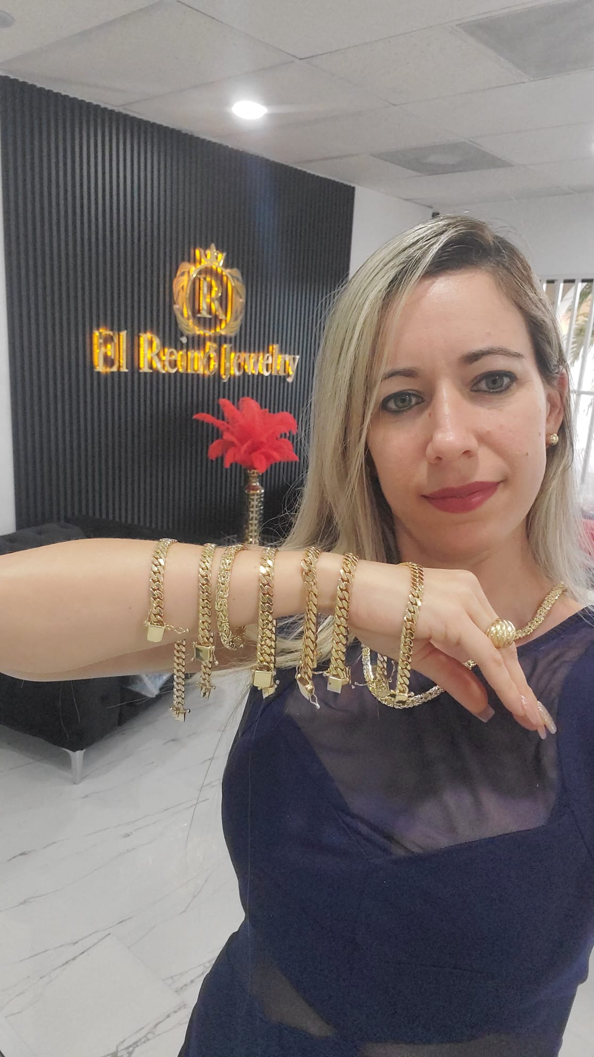 person wearing grey knit sweater