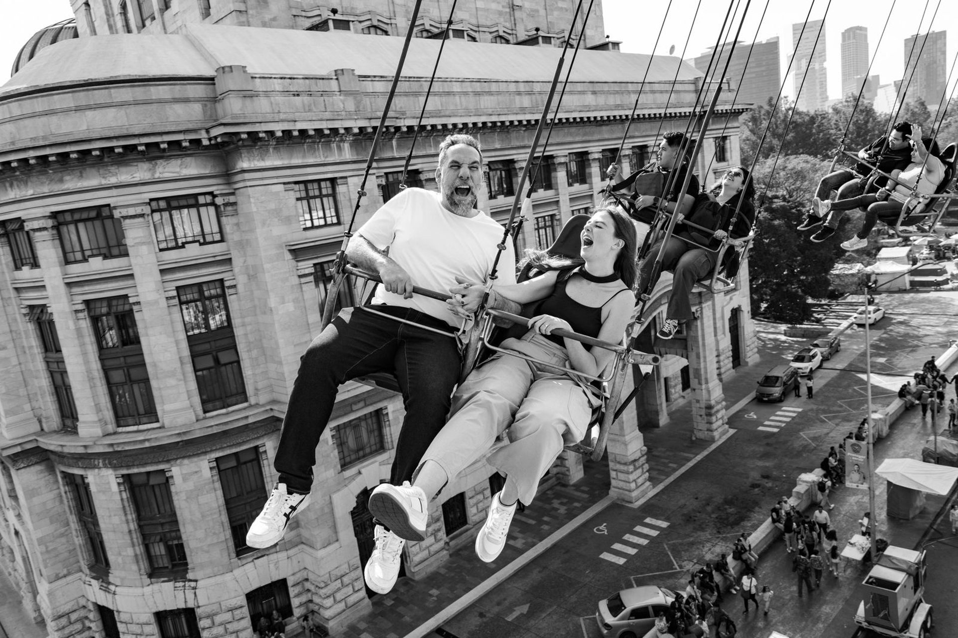 black and white bed linen