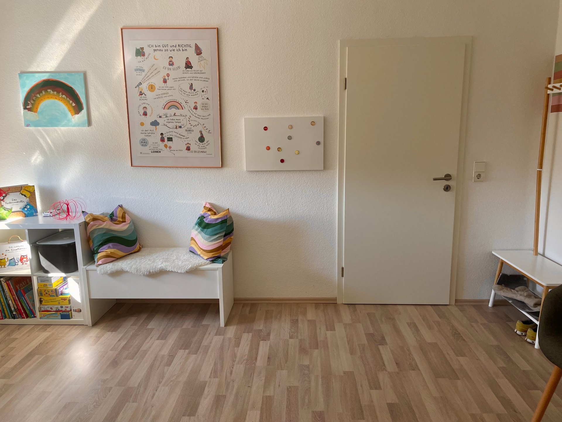 black and white bed linen