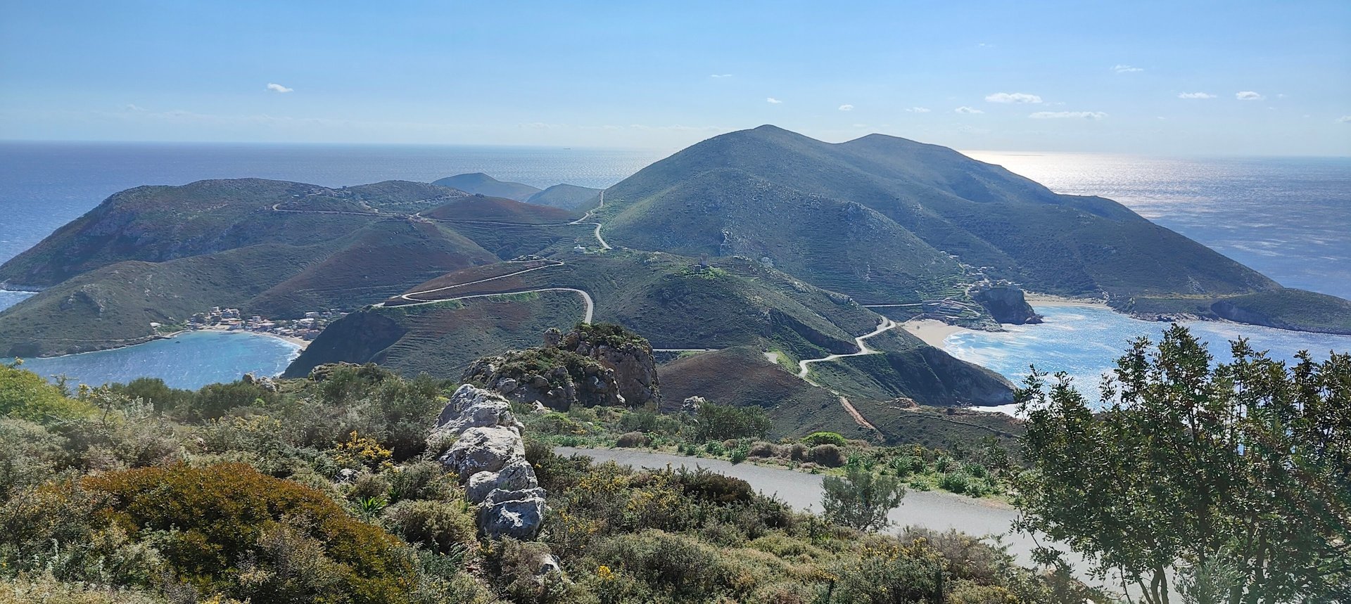 black and white bed linen