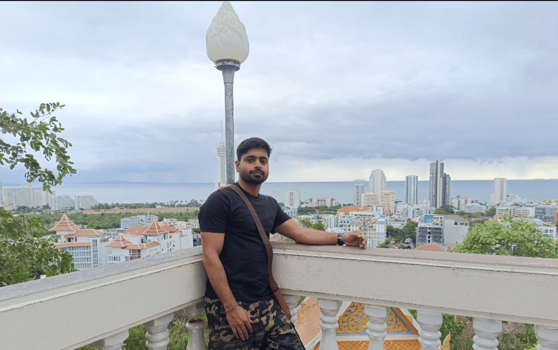 black and white bed linen