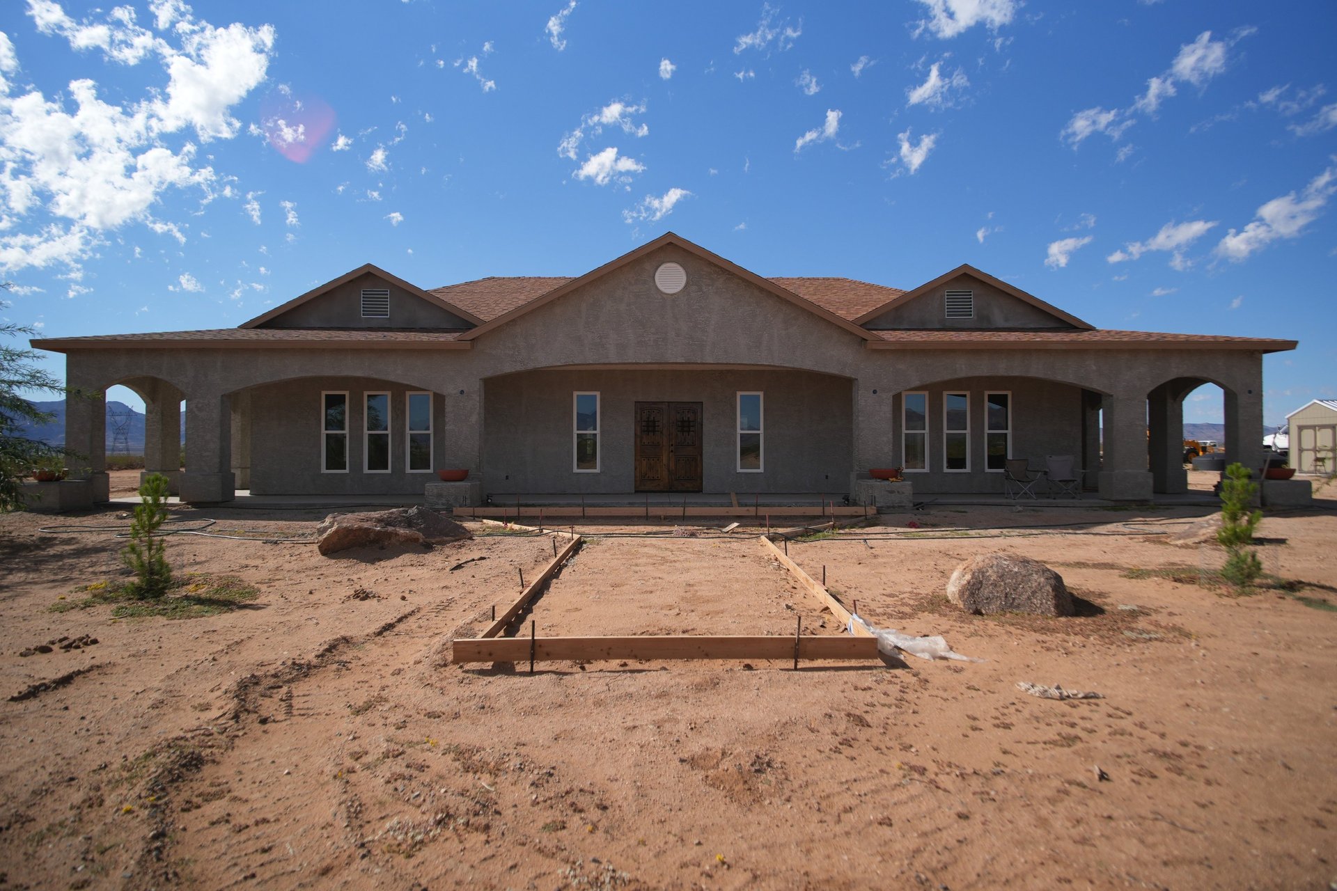 black and white bed linen