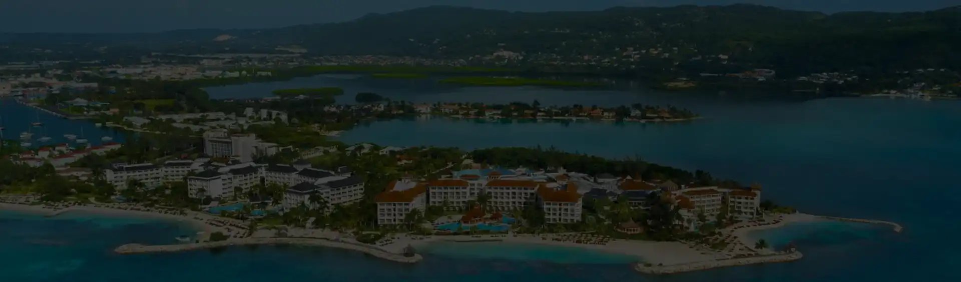 black and white bed linen