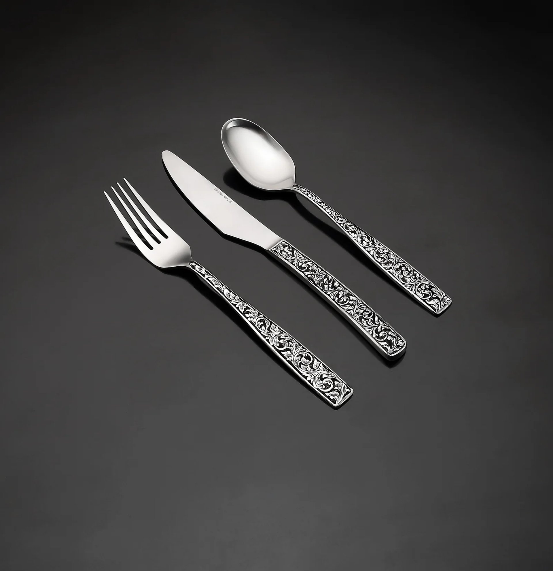 black and white bed linen