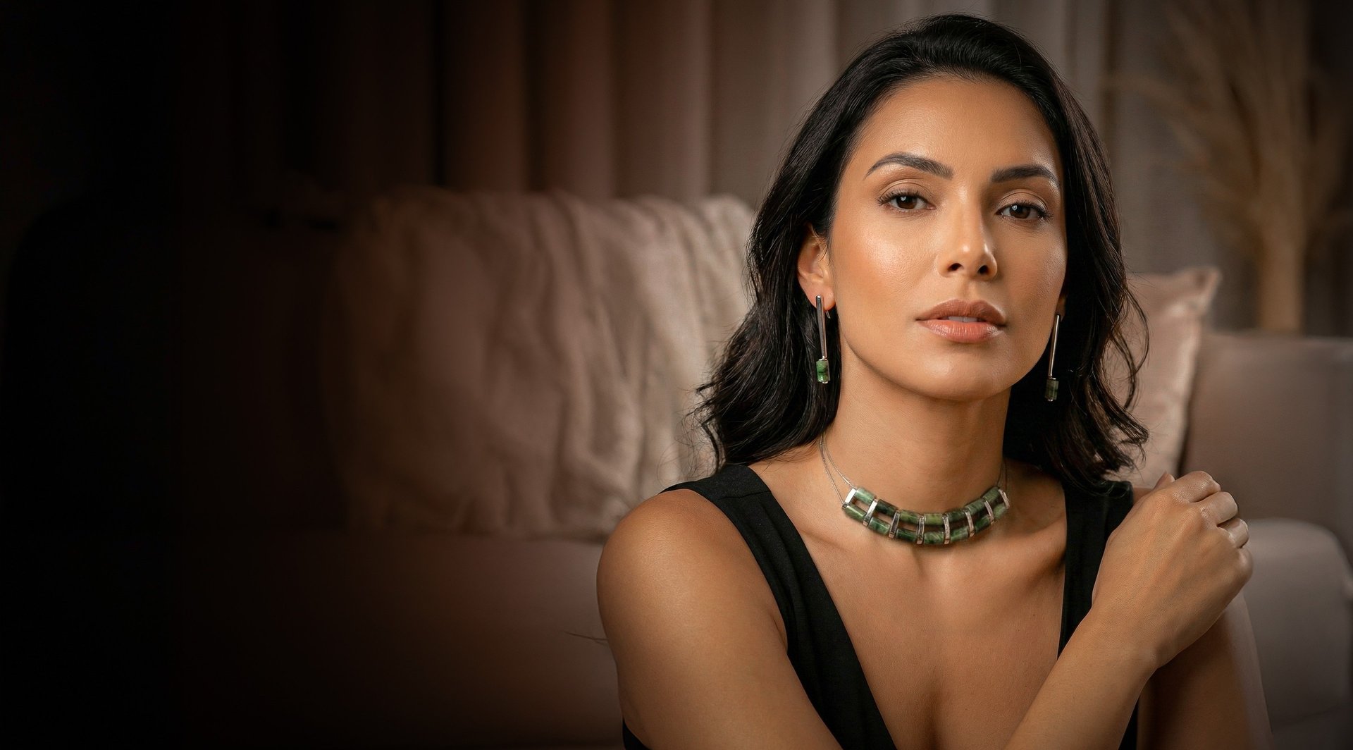 black and white bed linen