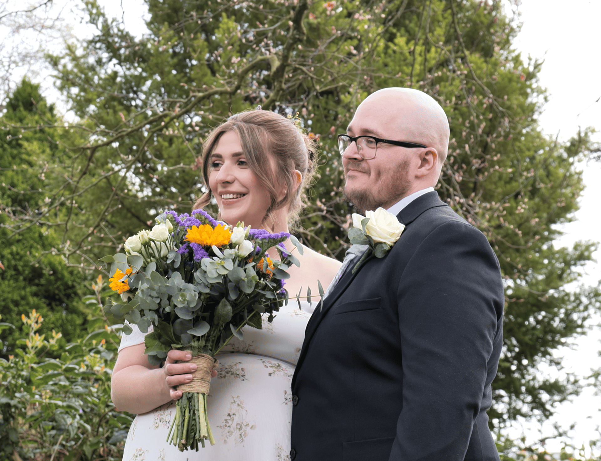 black and white bed linen