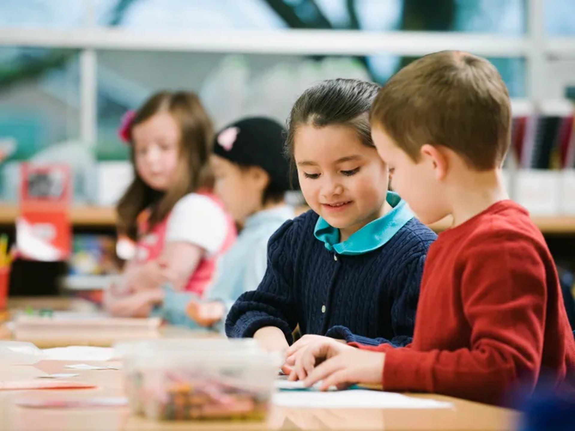 gray computer monitor