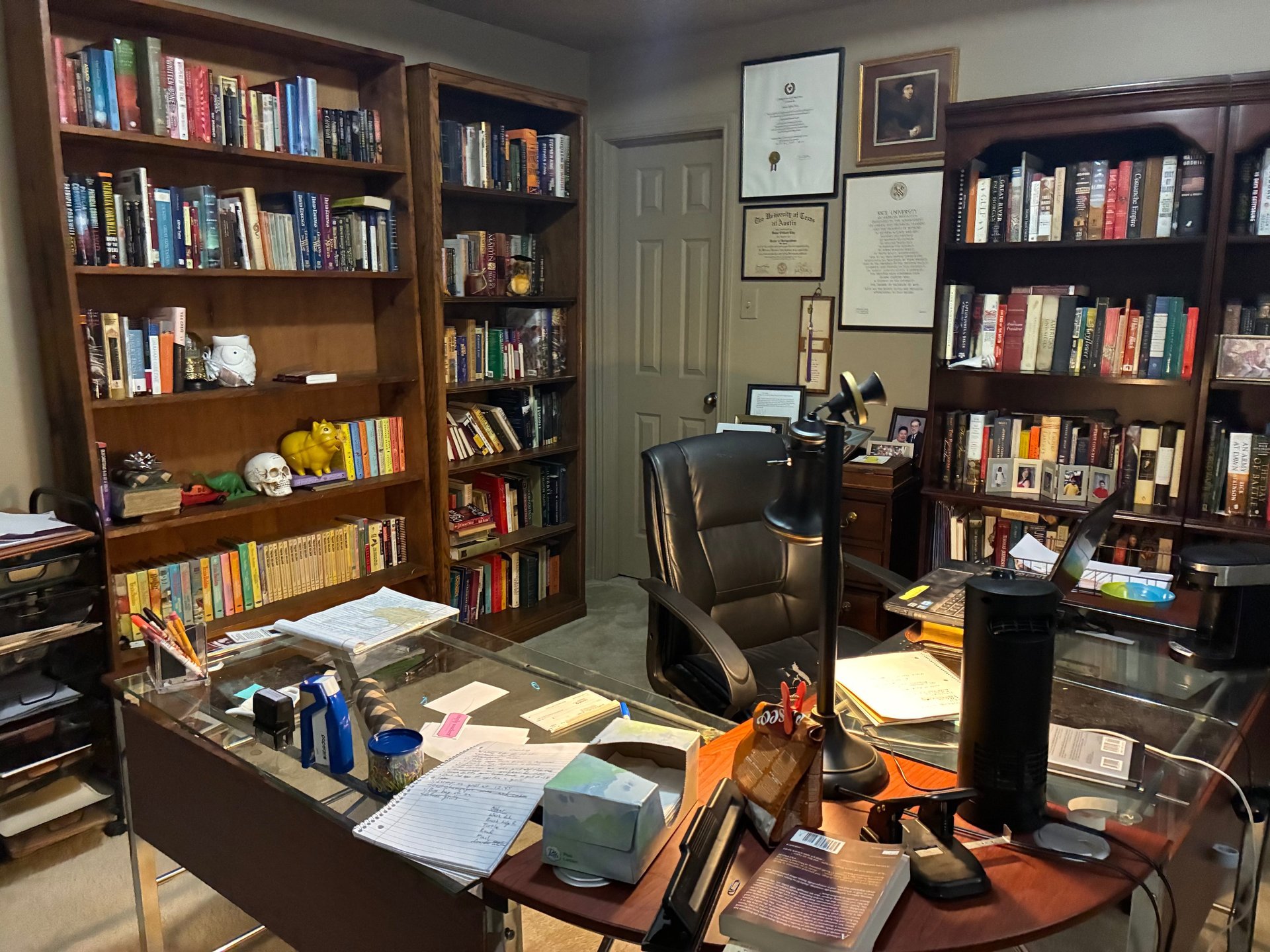 black and white bed linen