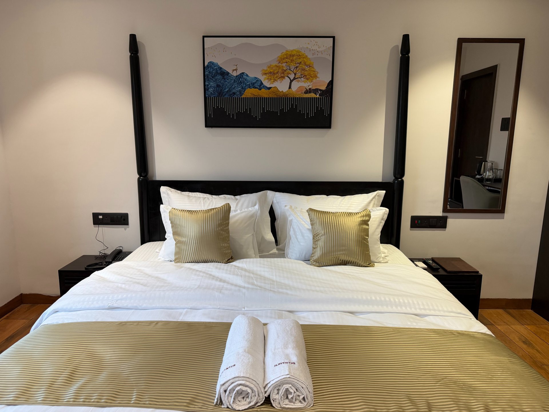 black and white bed linen