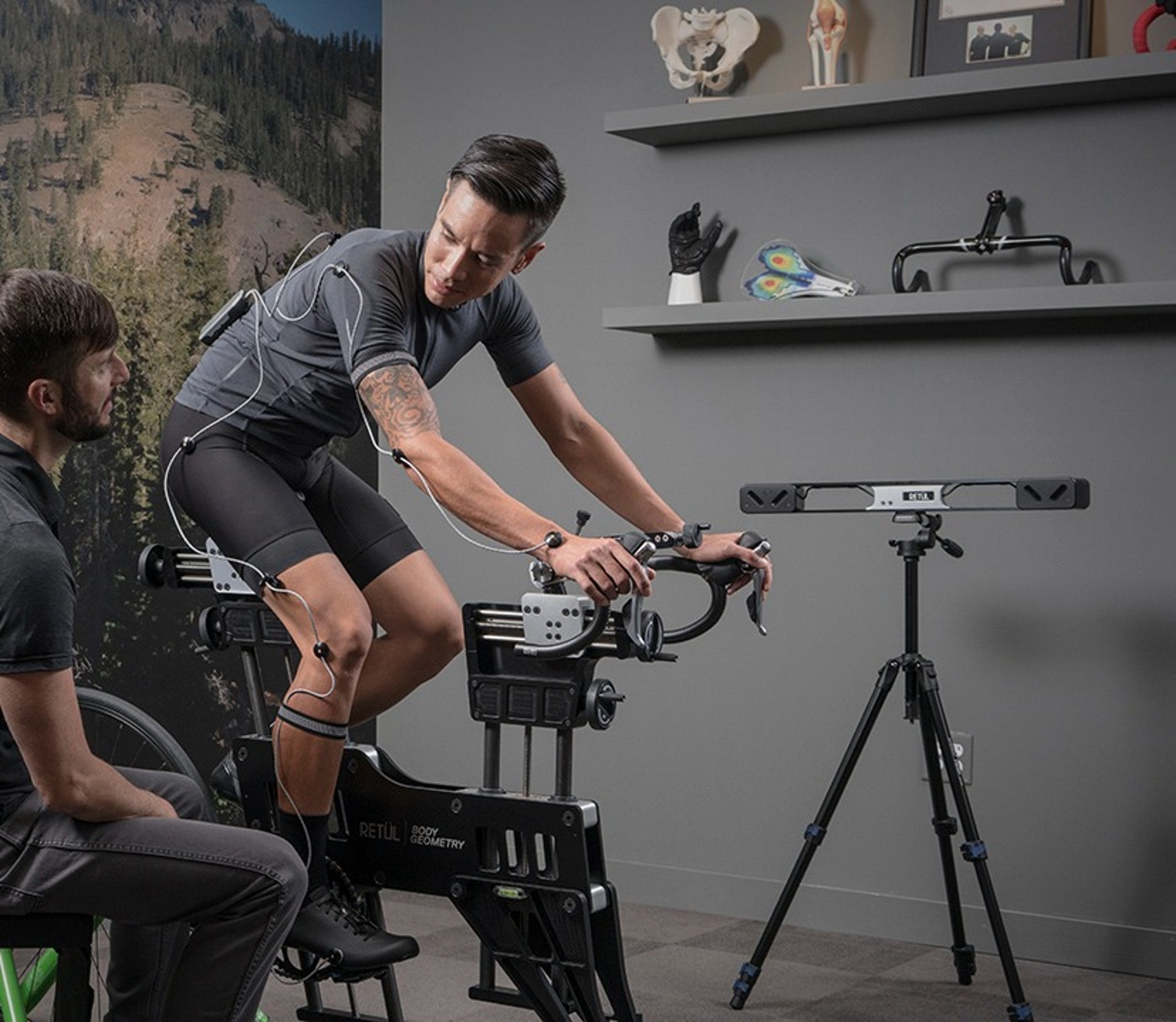 black and white bed linen