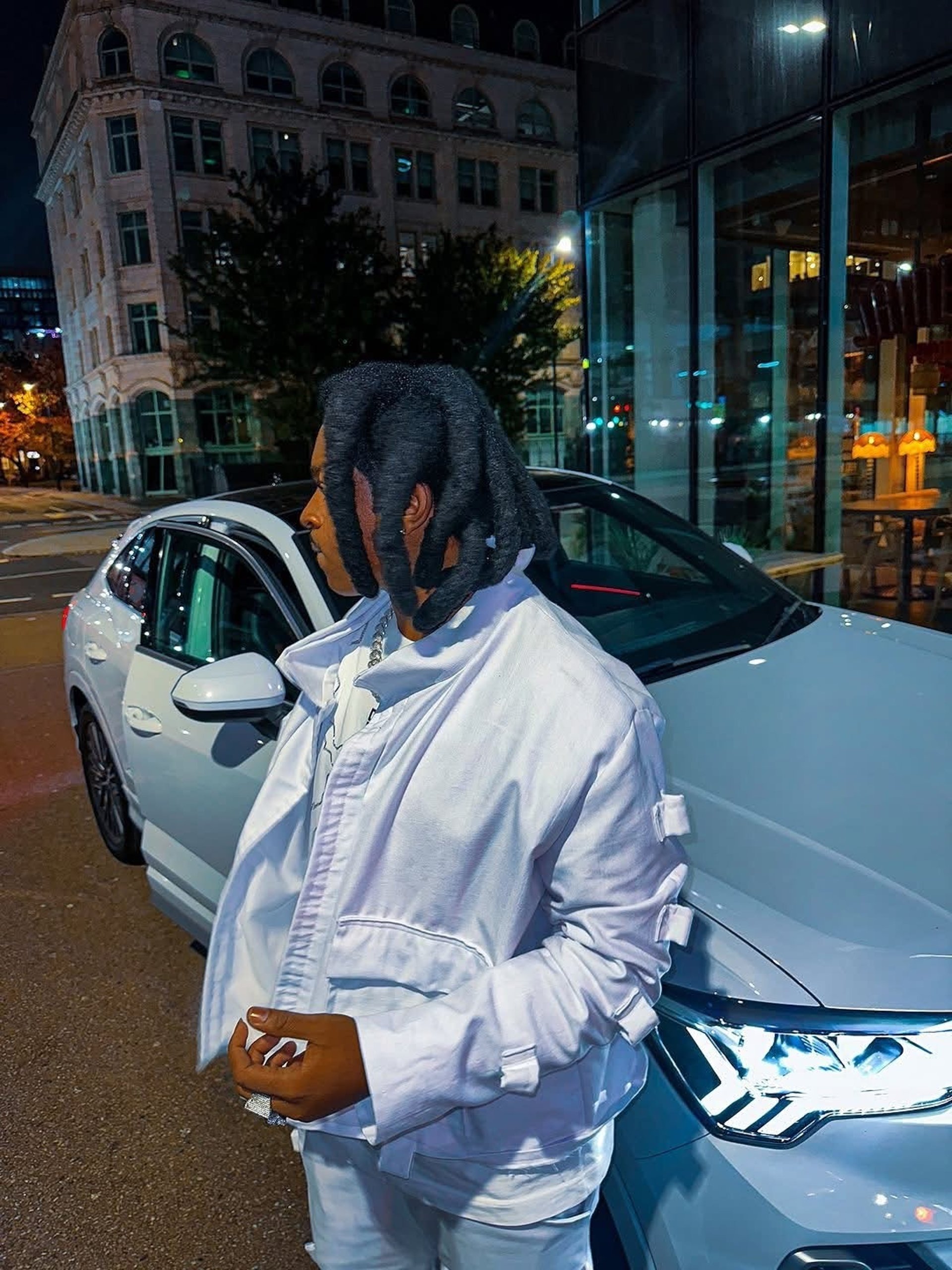 black and white bed linen