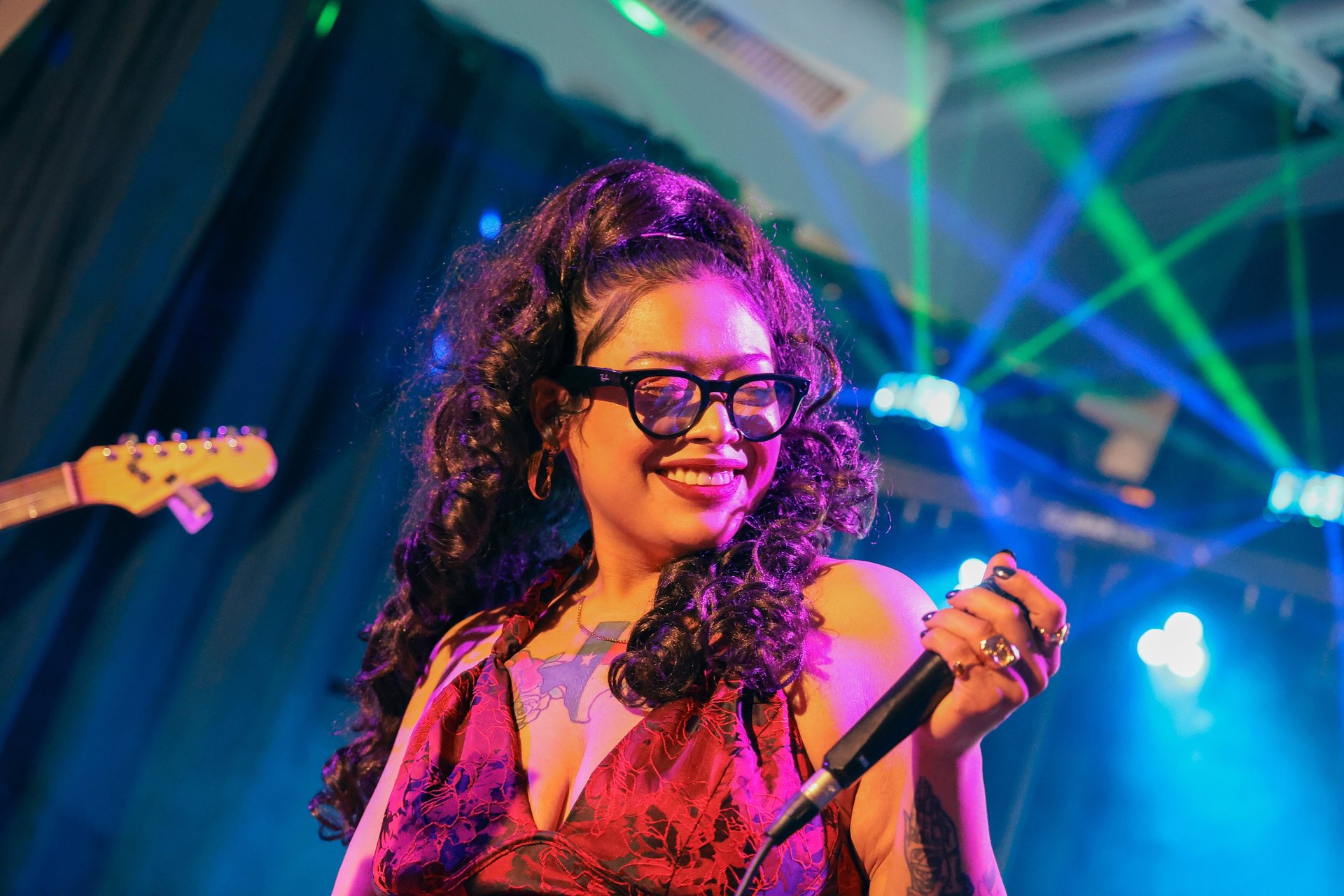 black and white bed linen