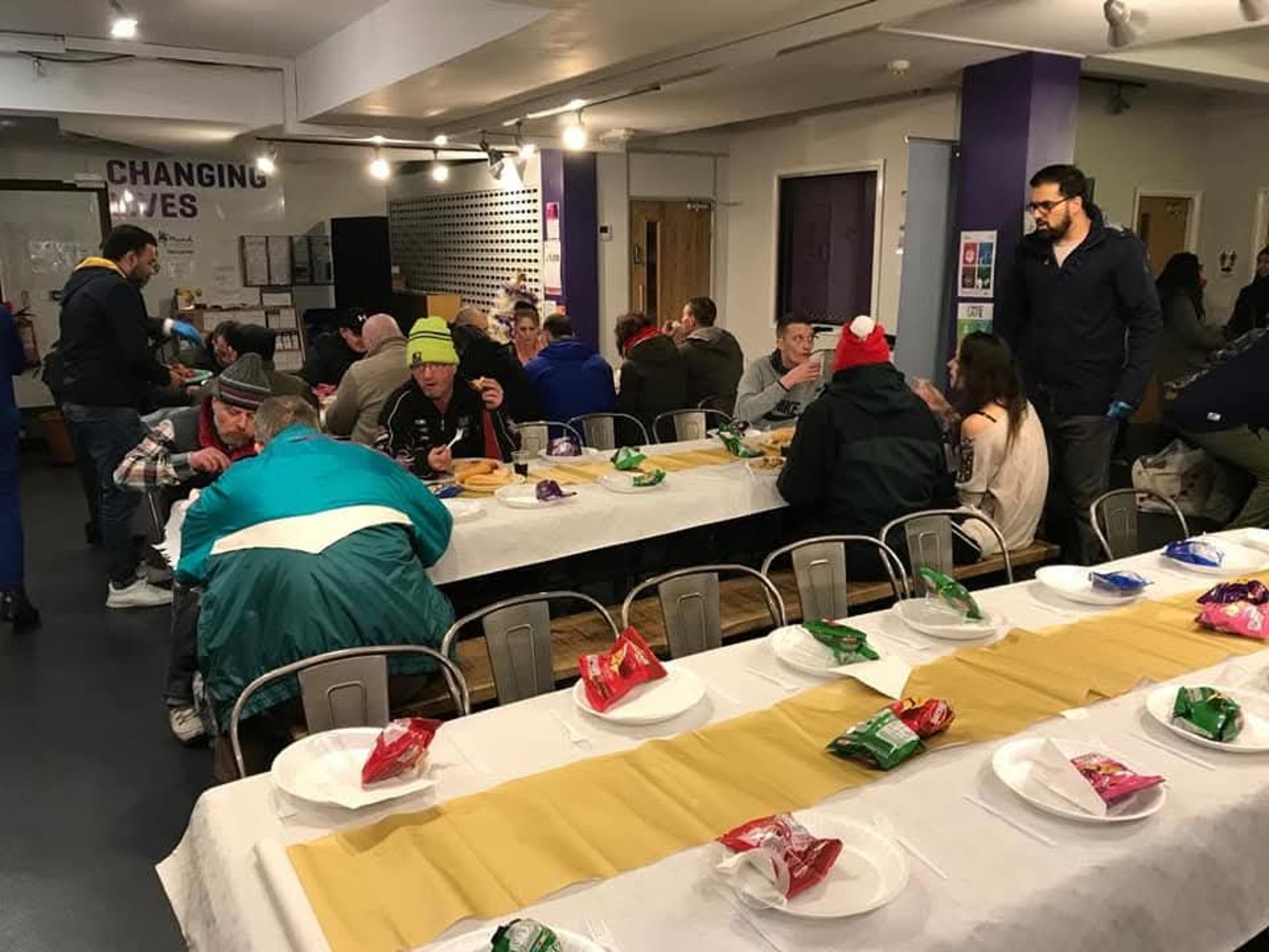 gray computer monitor