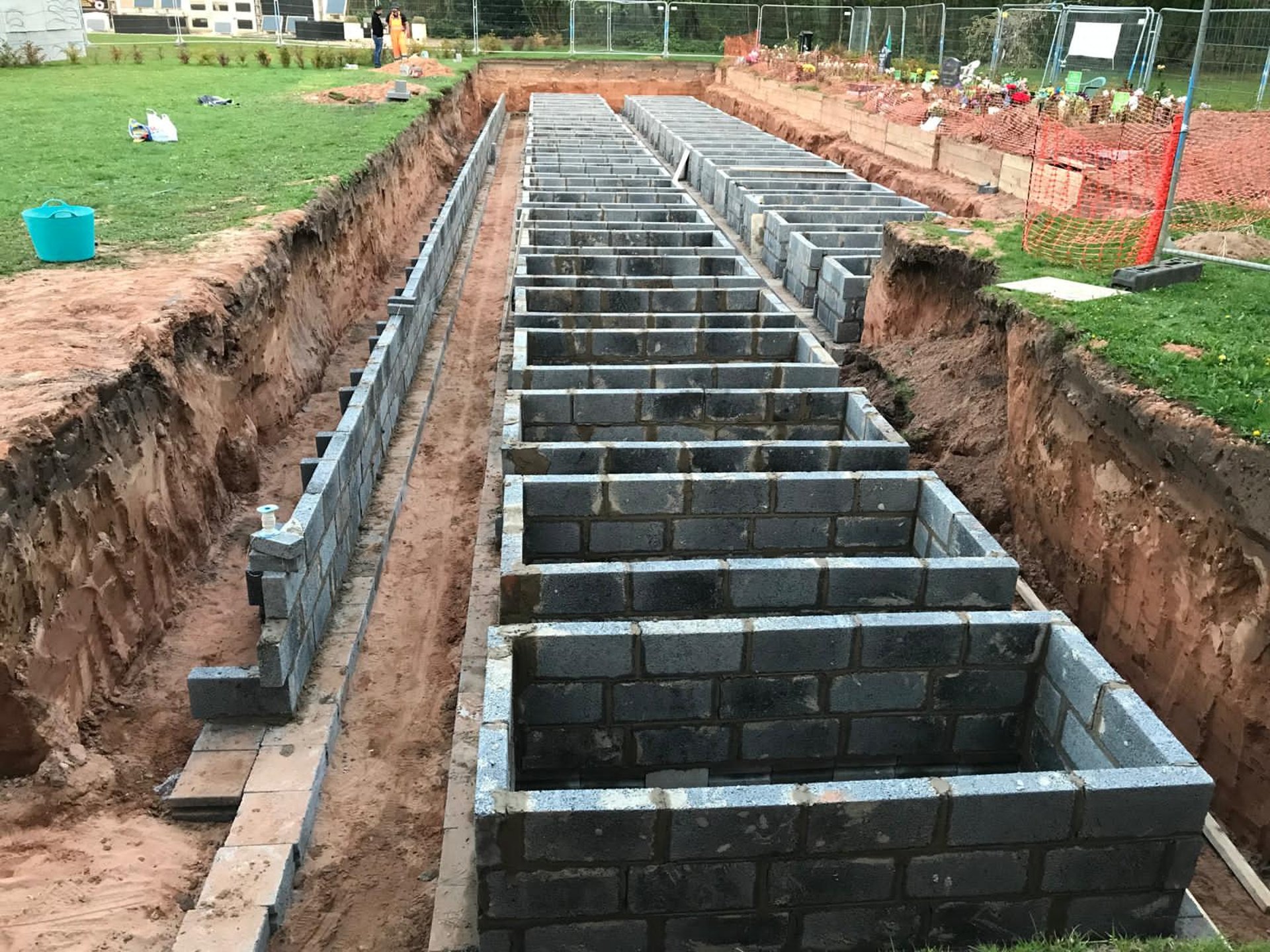 black and white bed linen