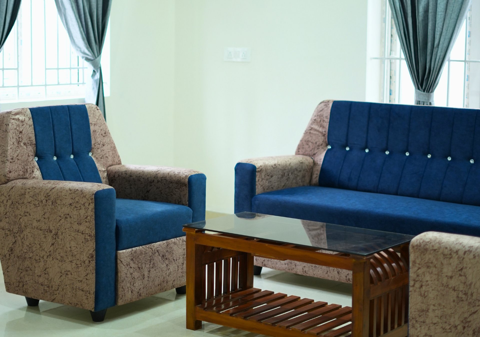 black and white bed linen