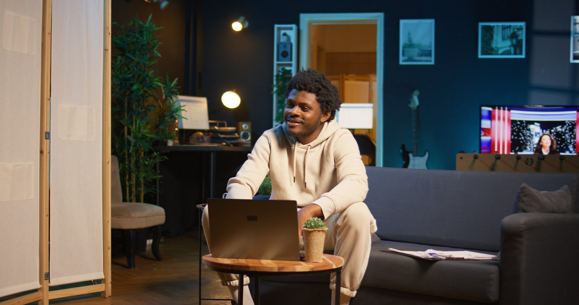 black and white bed linen