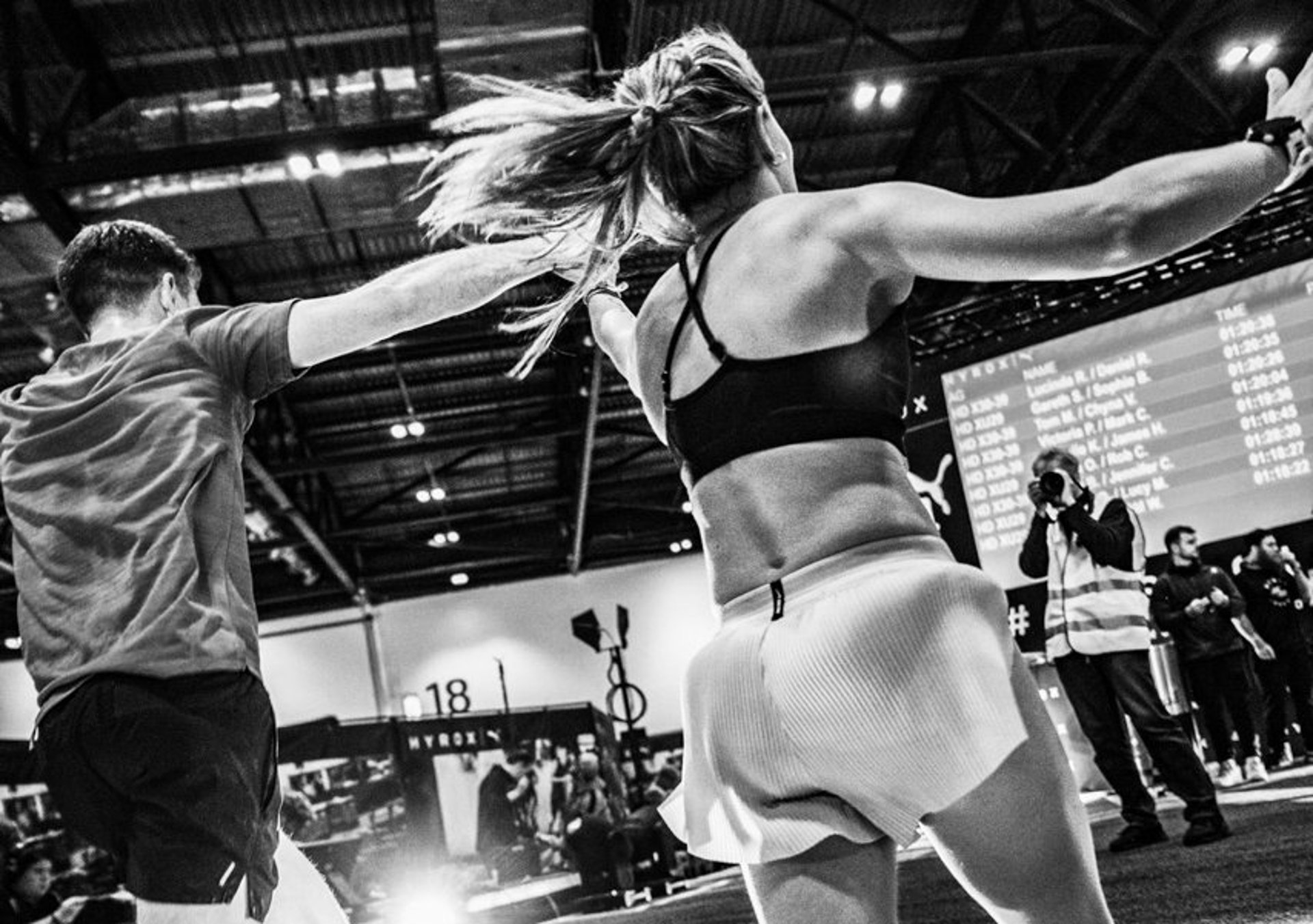 black and white bed linen