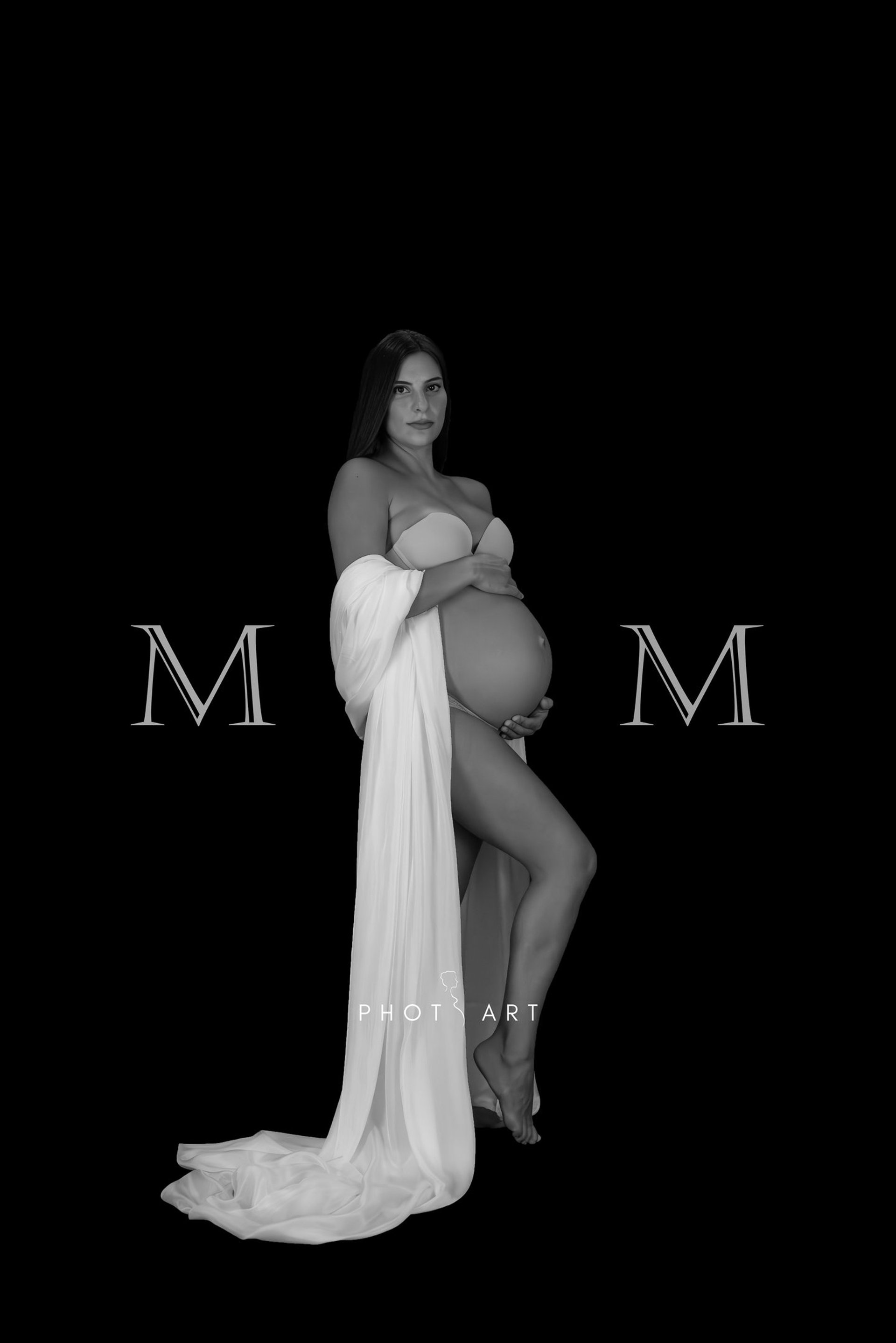 gray computer monitor