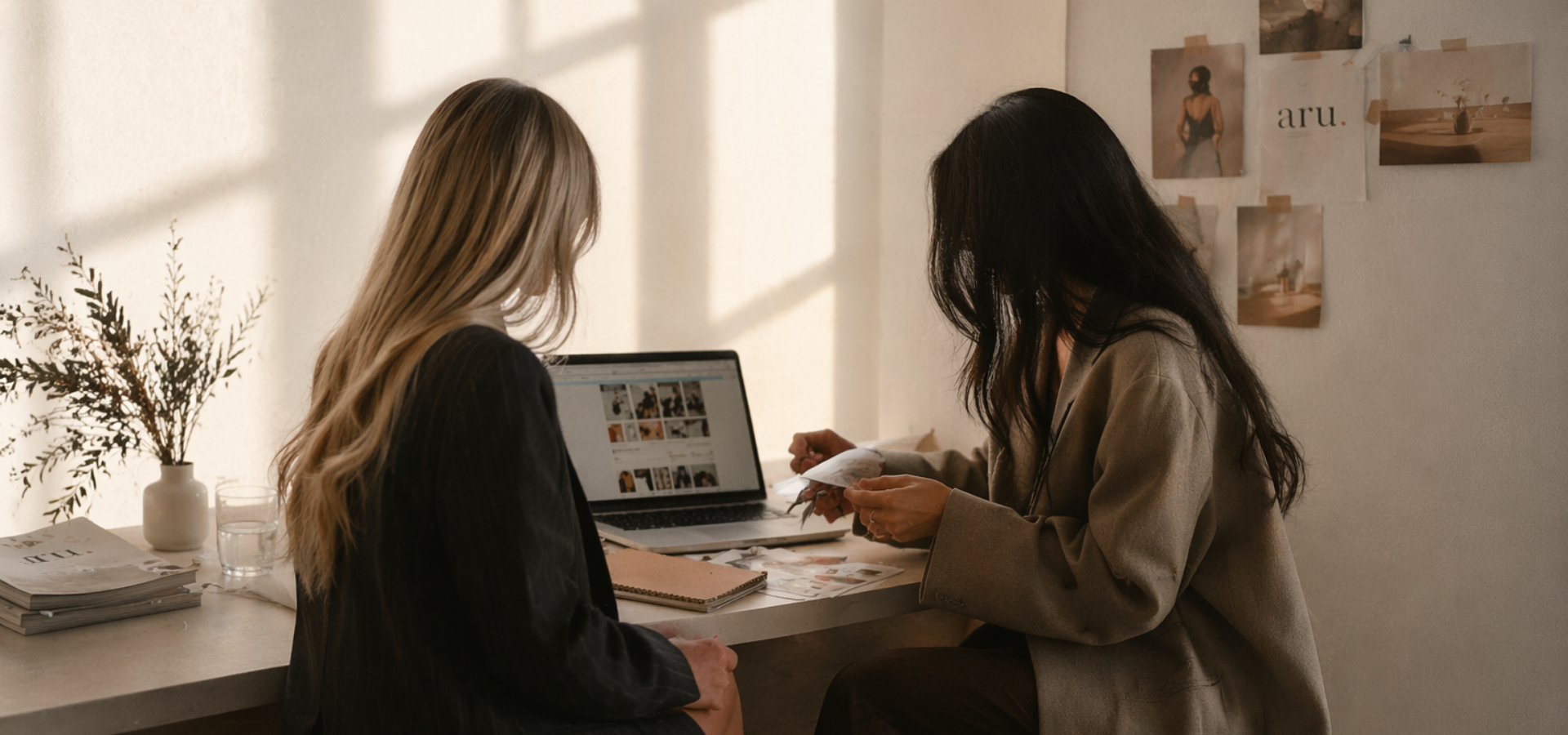 gray computer monitor