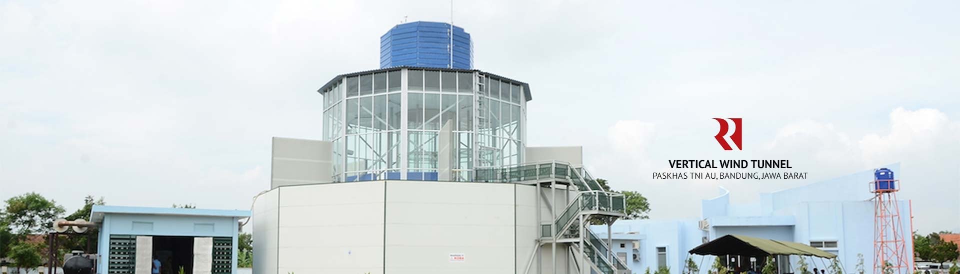 black and brown leather padded tub sofa
