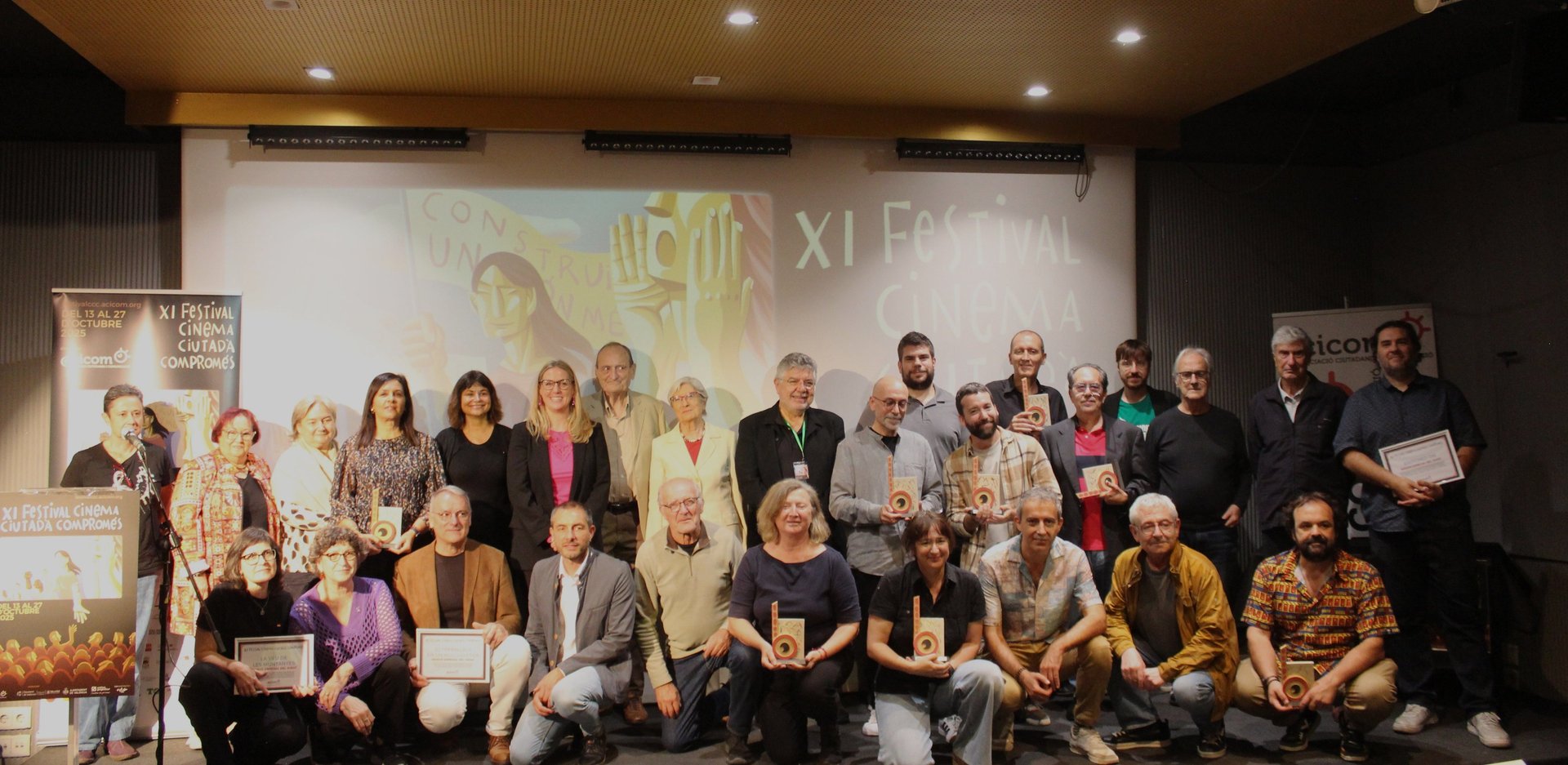 red and black theater chairs