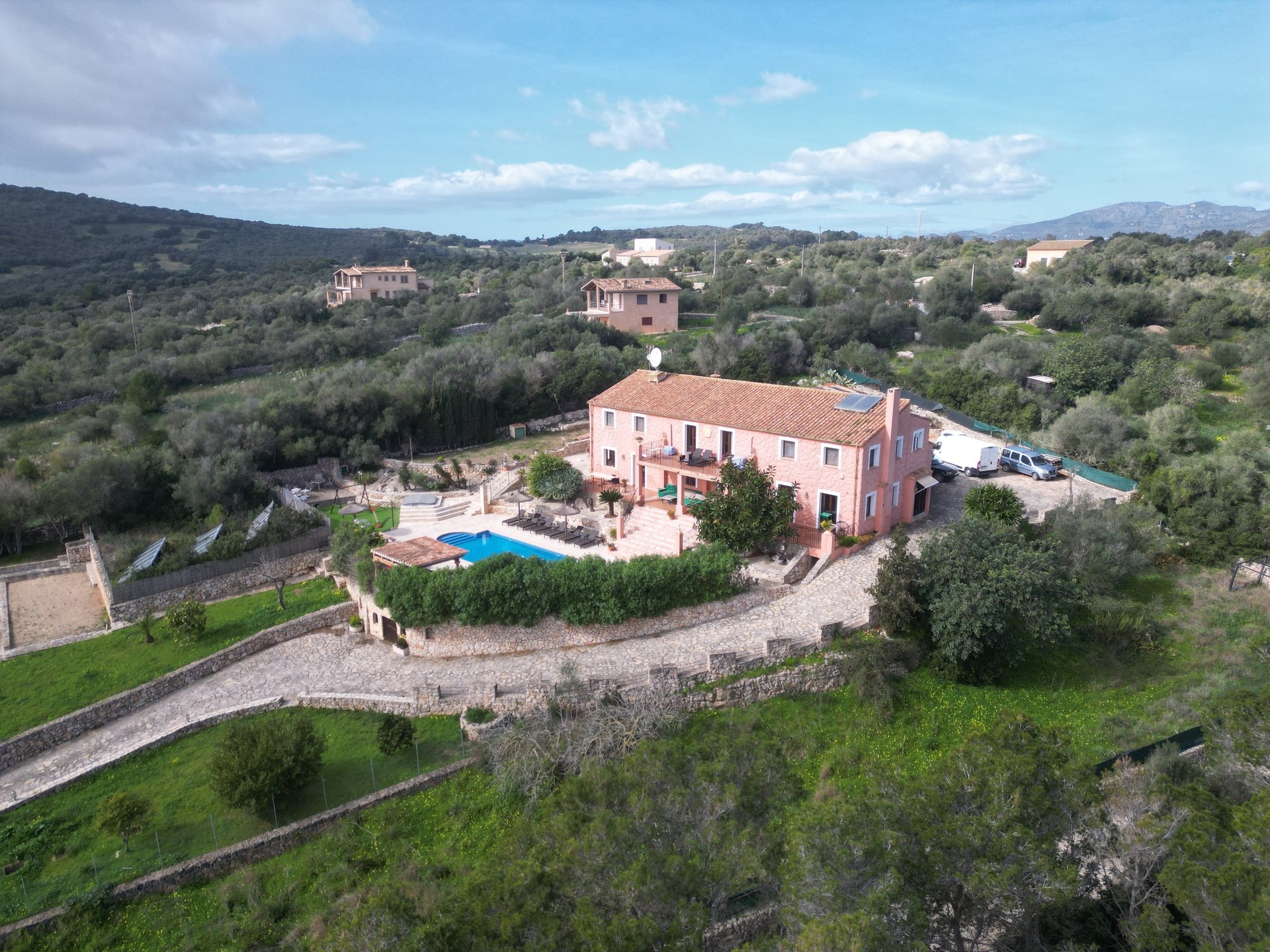 black and white bed linen