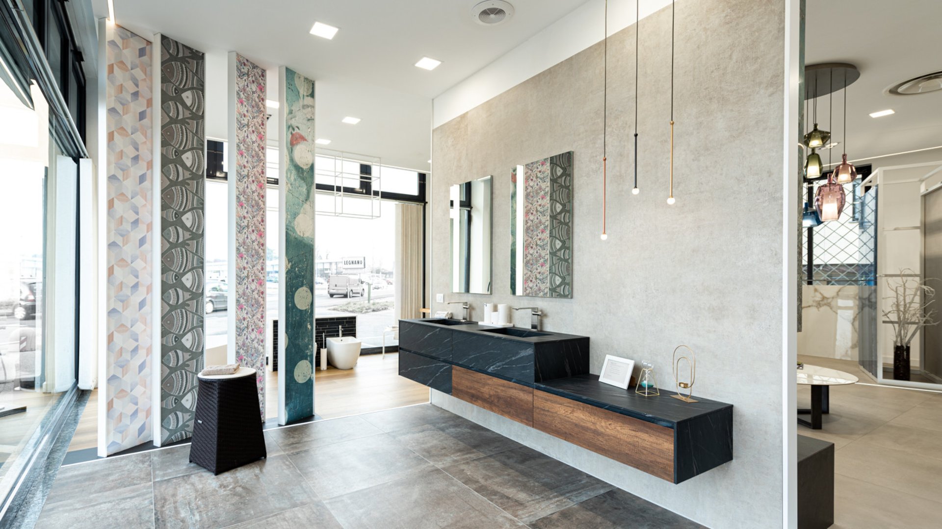 black and white bed linen