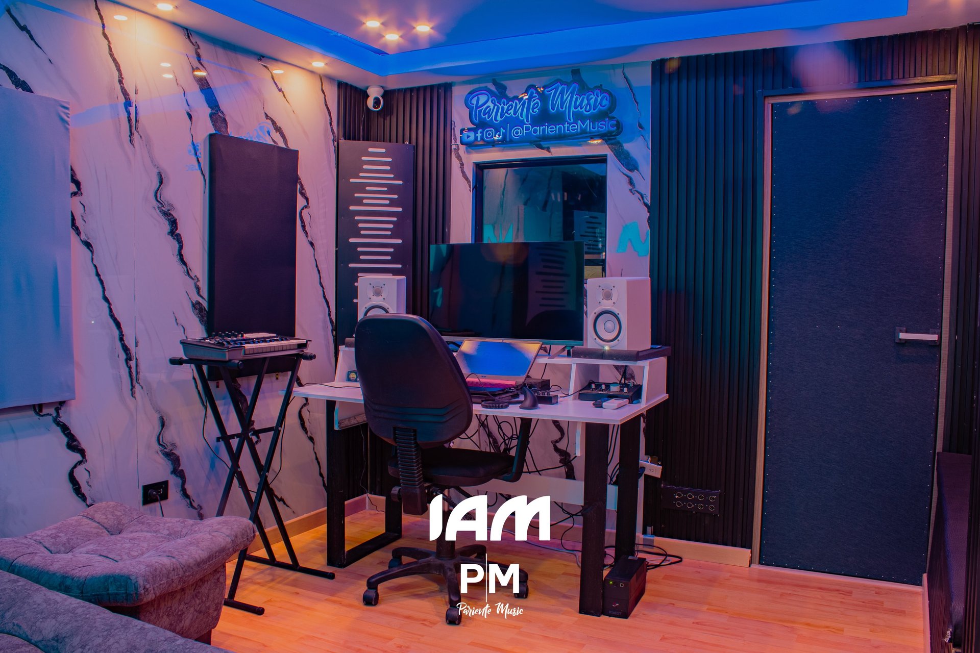 black and brown leather padded tub sofa