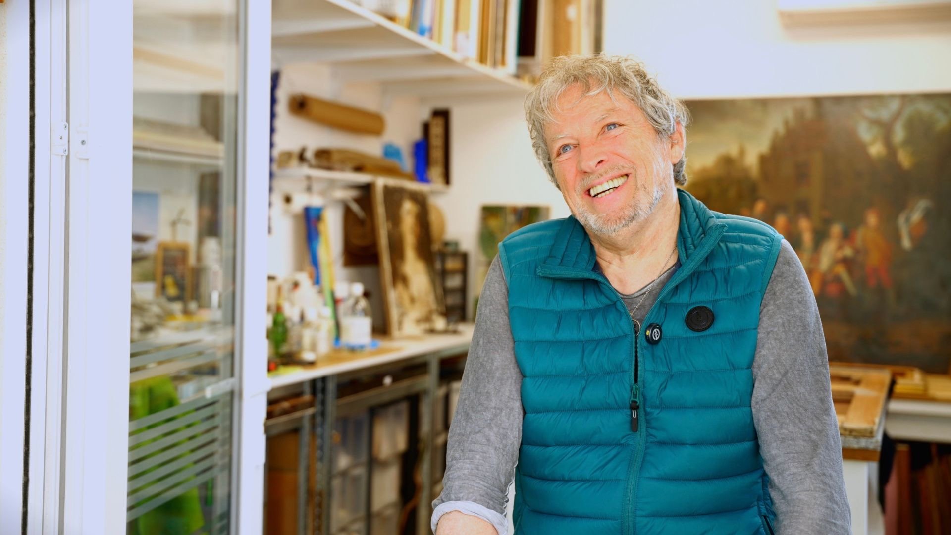 silver Android smartphone