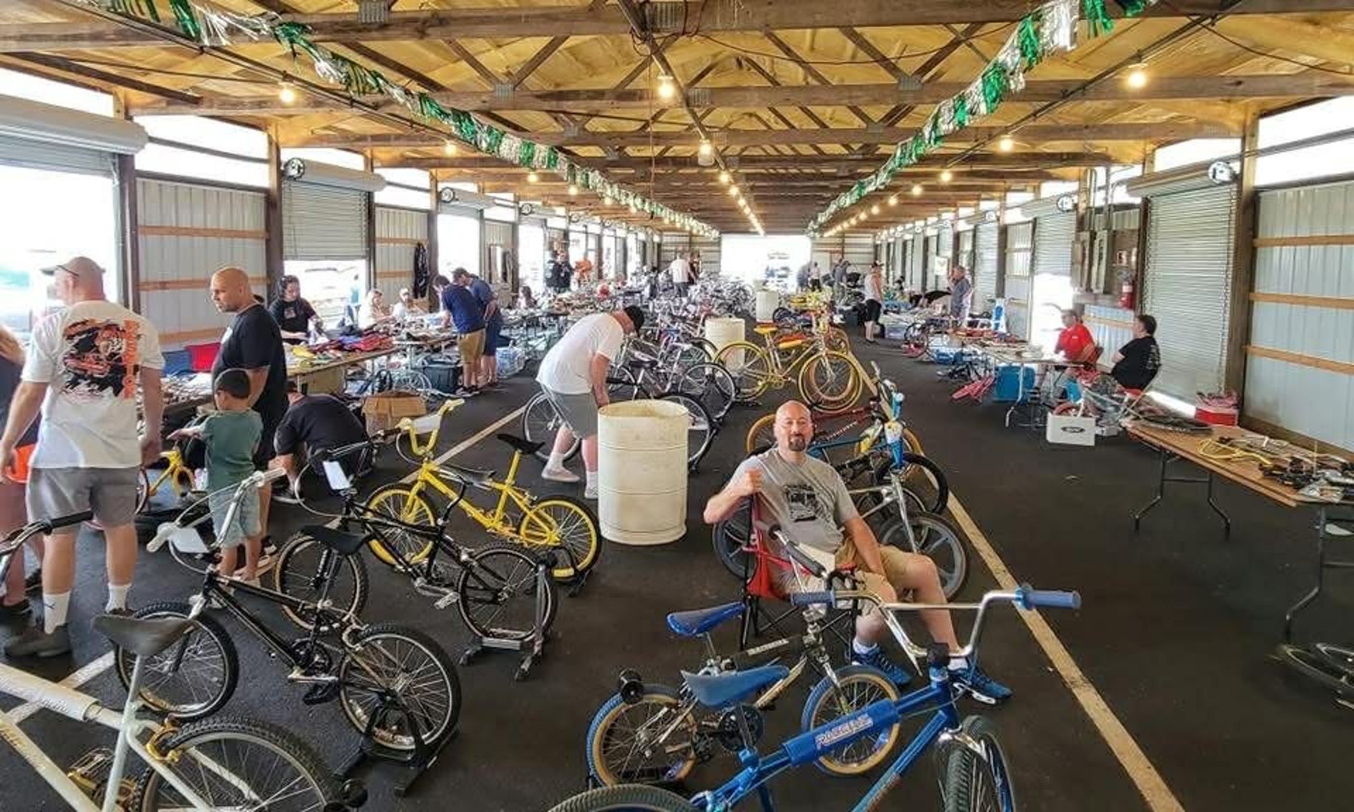 black and white bed linen