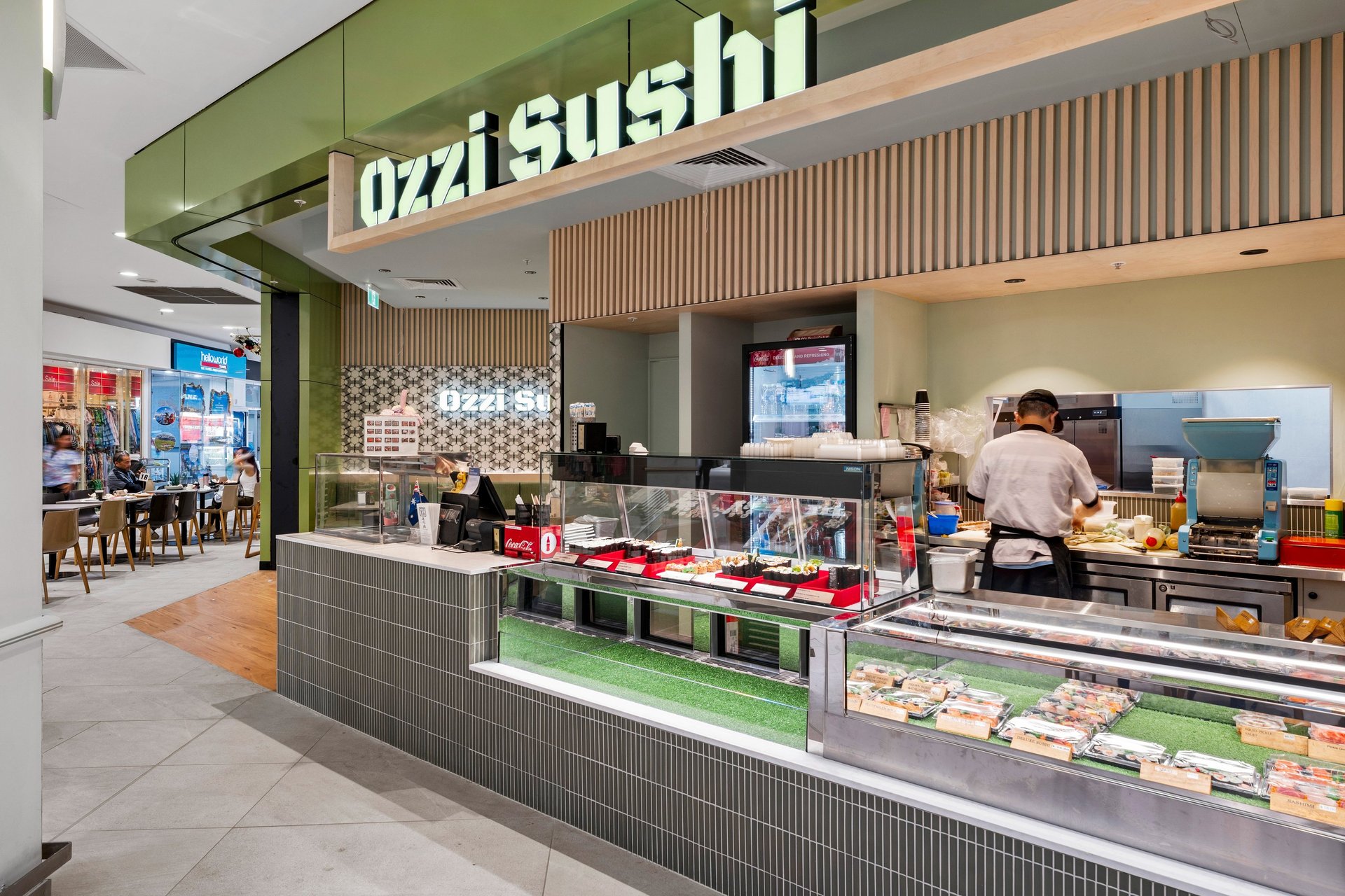 a black circle with a black center